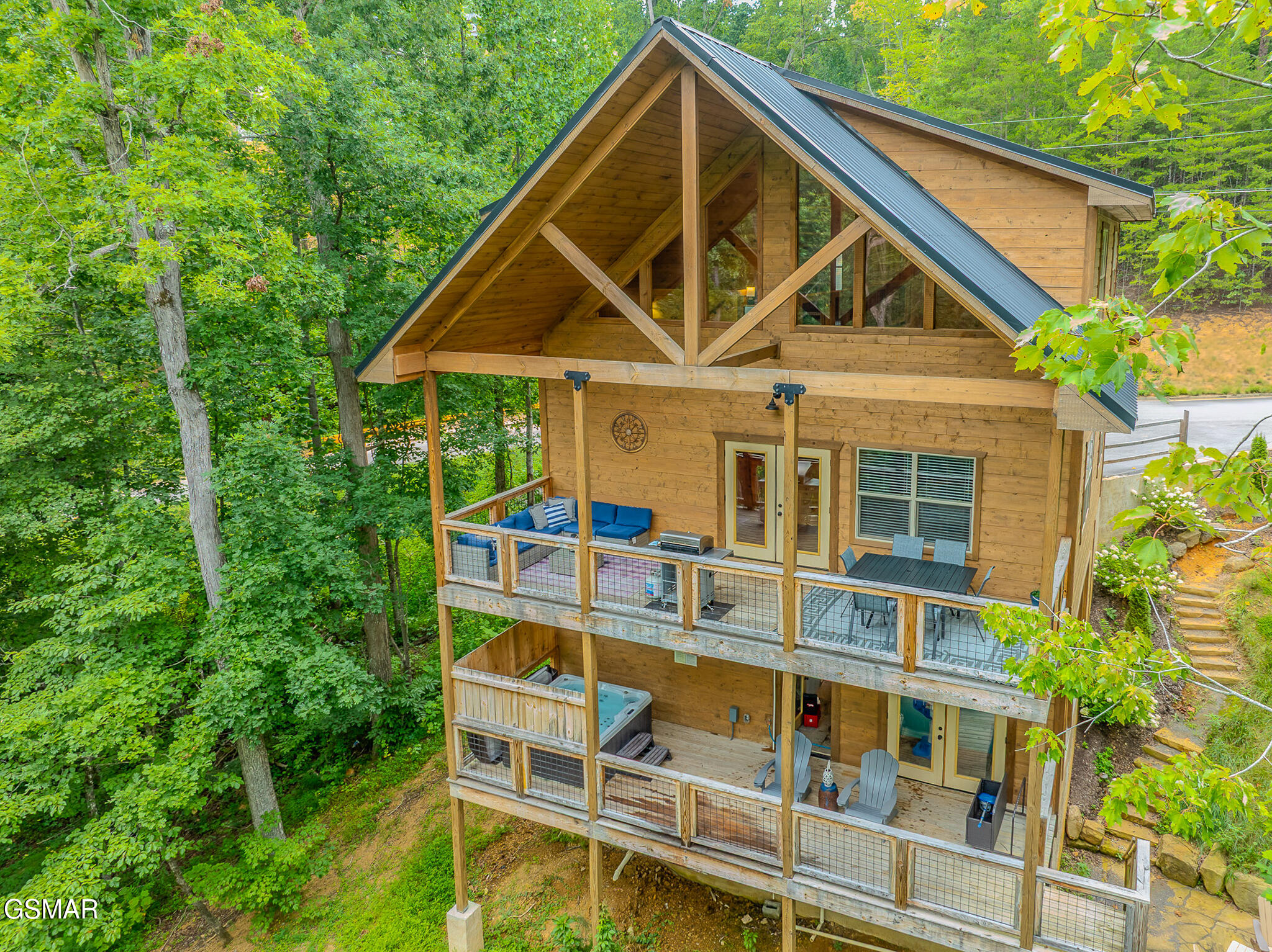 1543 Bear Valley Road Sevierville TN 37876