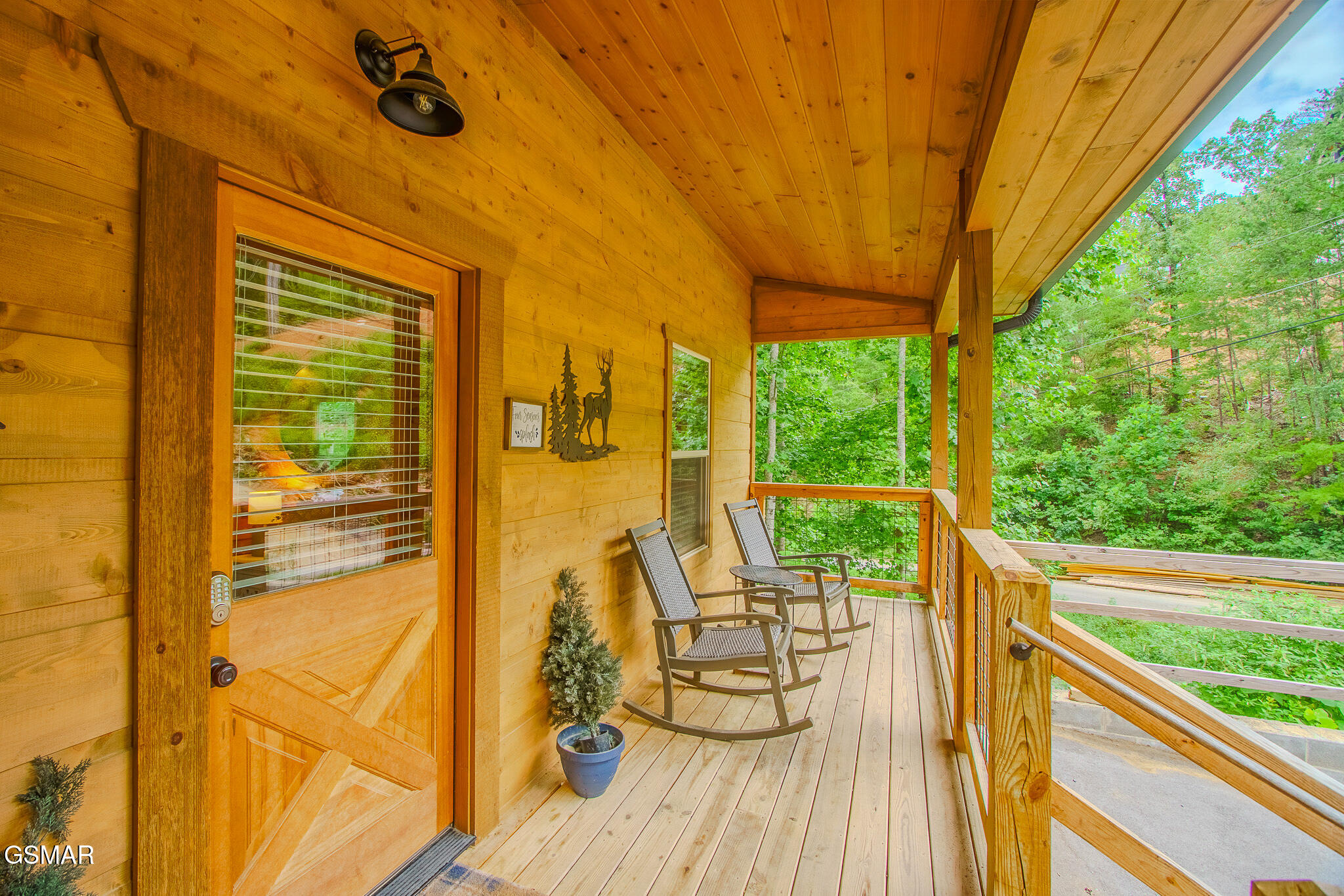 1543 Bear Valley Road Sevierville TN 37876