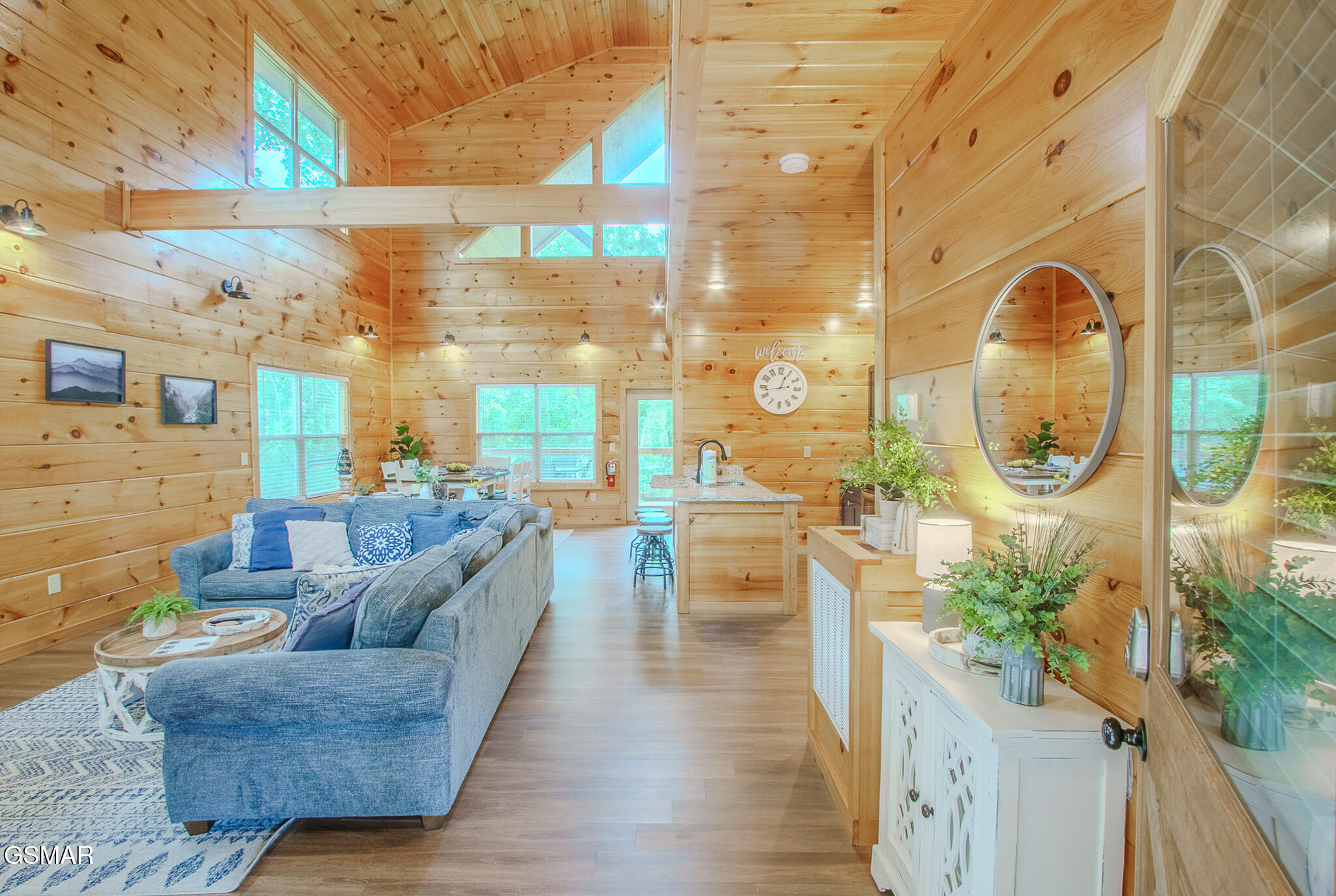 1543 Bear Valley Road Sevierville TN 37876