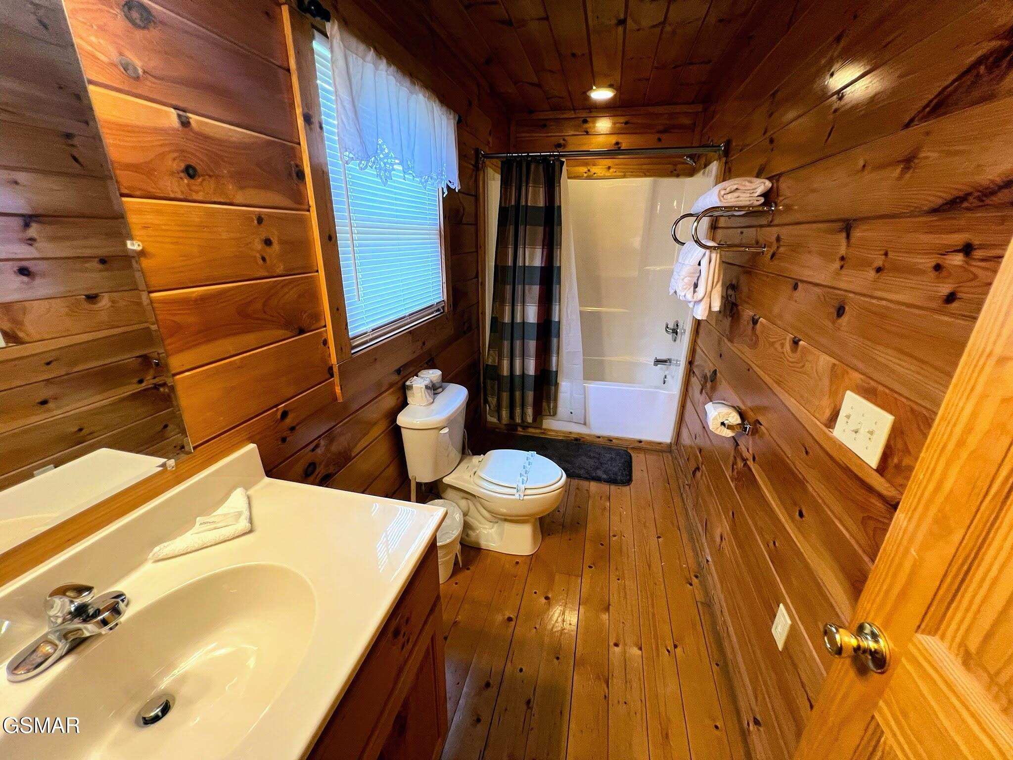 2251 Upper Middle Creek Road Sevierville TN 37876