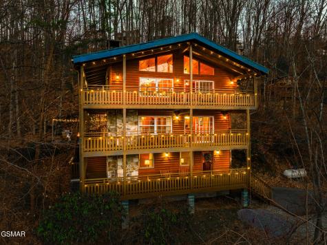 1318 N Baden Drive Gatlinburg TN 37738