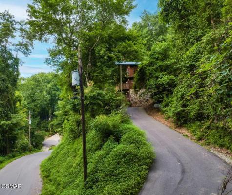 1318 N Baden Drive Gatlinburg TN 37738