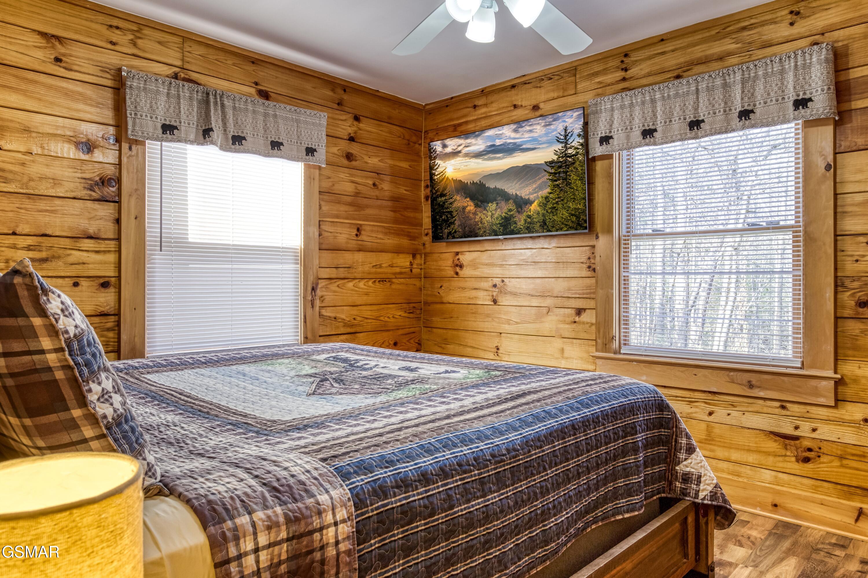 129 Perkins Gatlinburg TN 37738