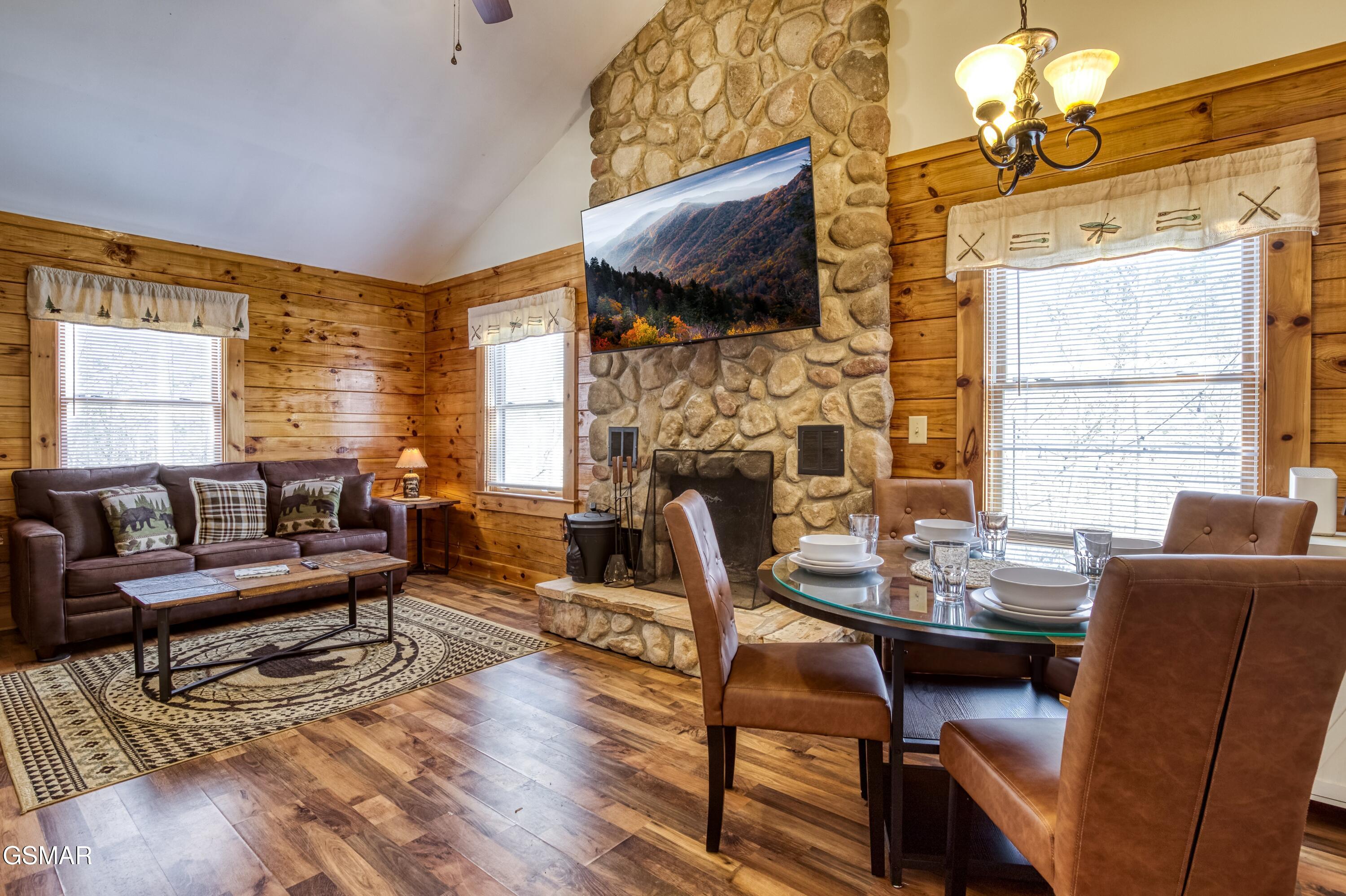 129 Perkins Gatlinburg TN 37738