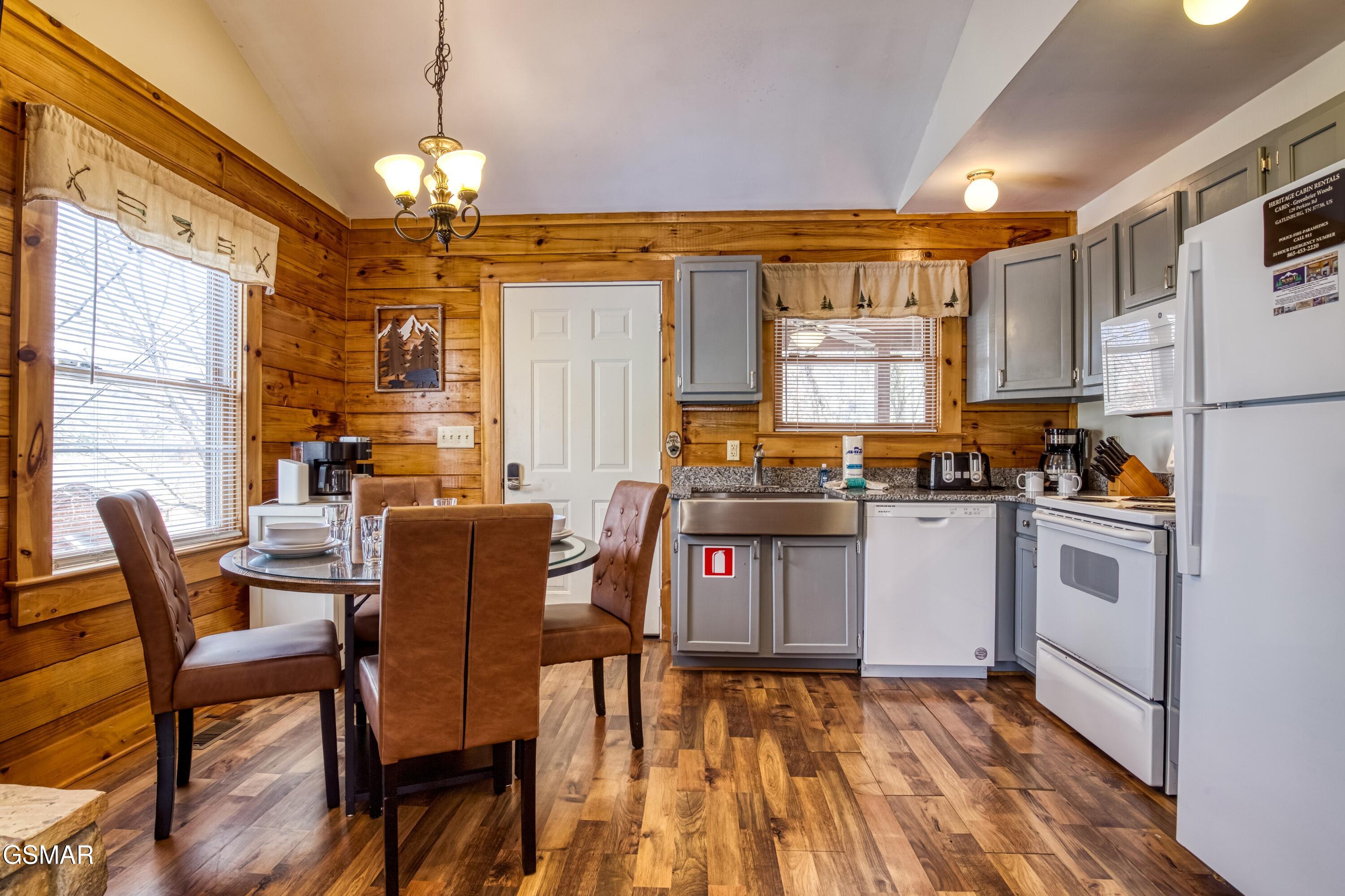 129 Perkins Gatlinburg TN 37738