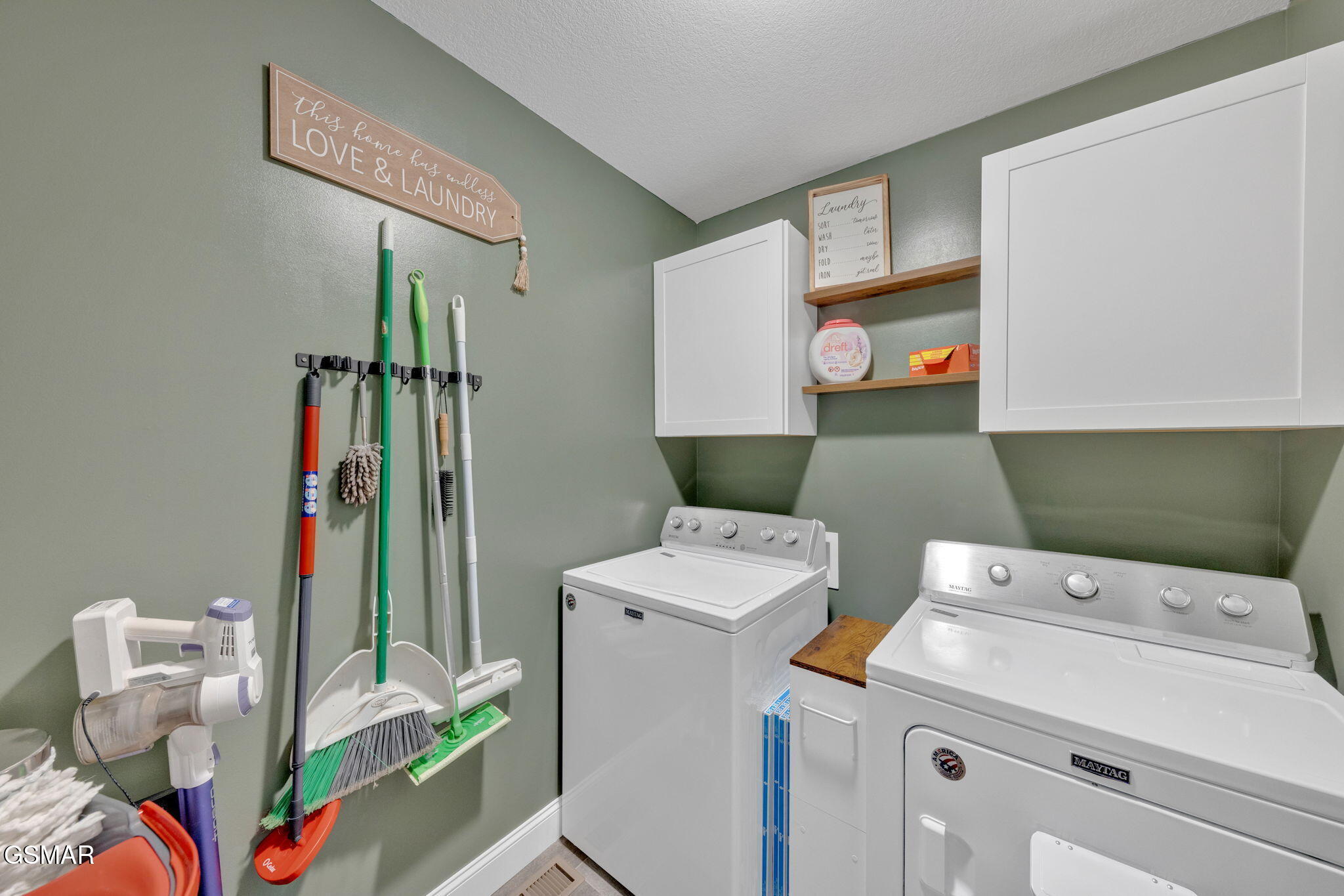 142 Breezy Lane New Tazewell TN 37825