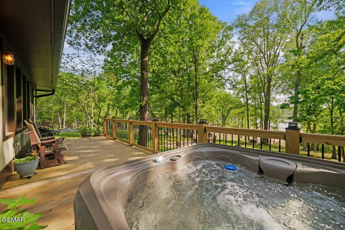 630 Ancient Oaks Court White Pine TN 37890