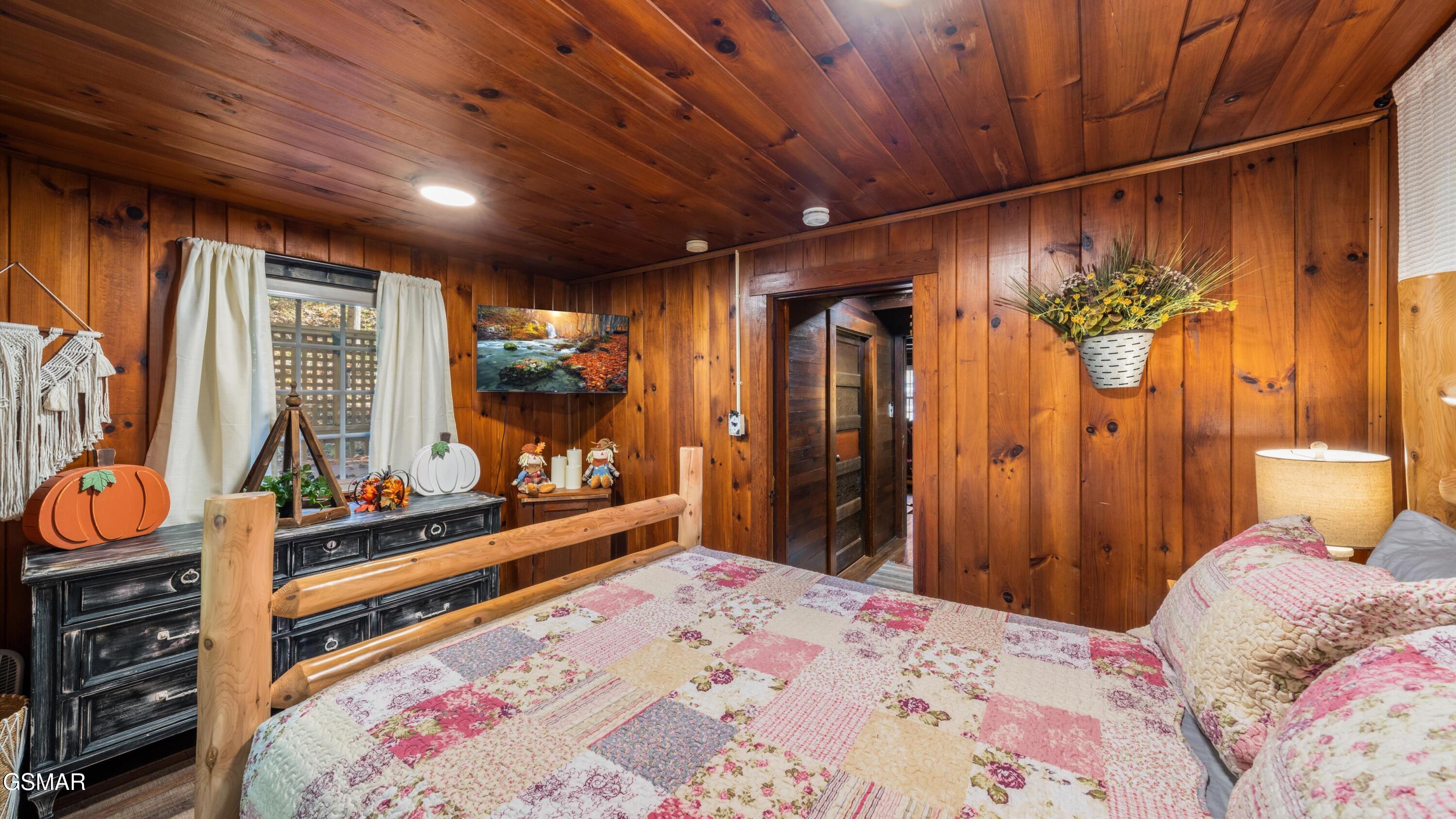 1115/1131 Old Cartertown Road Gatlinburg TN 37738