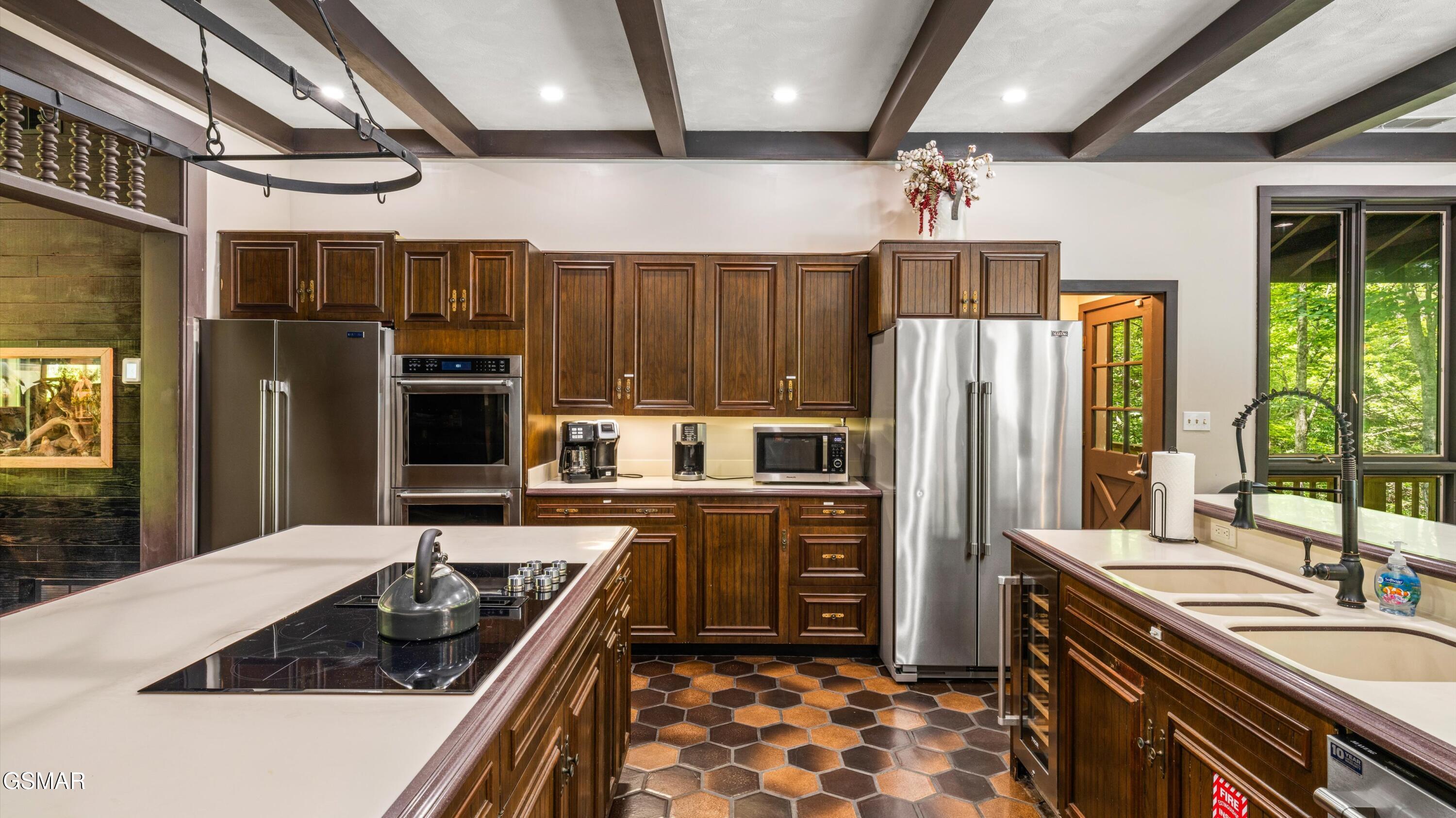 1115/1131 Old Cartertown Road Gatlinburg TN 37738