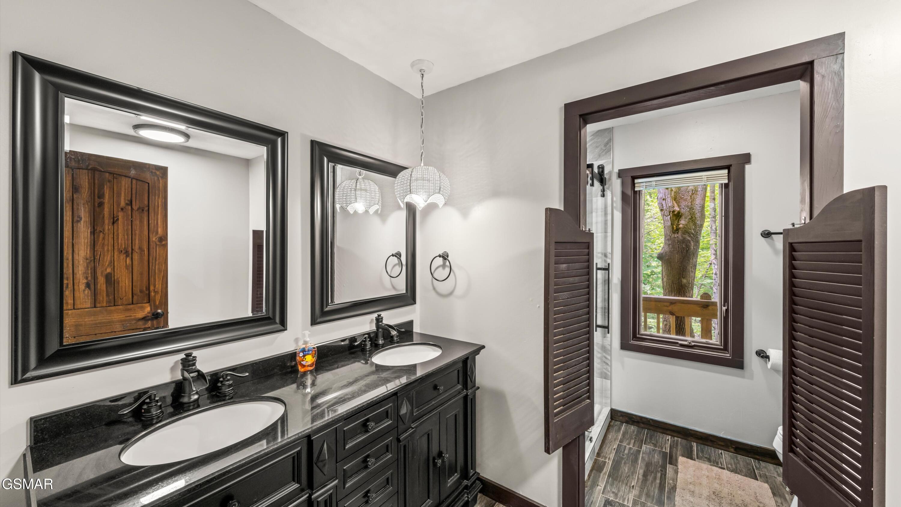 1115/1131 Old Cartertown Road Gatlinburg TN 37738