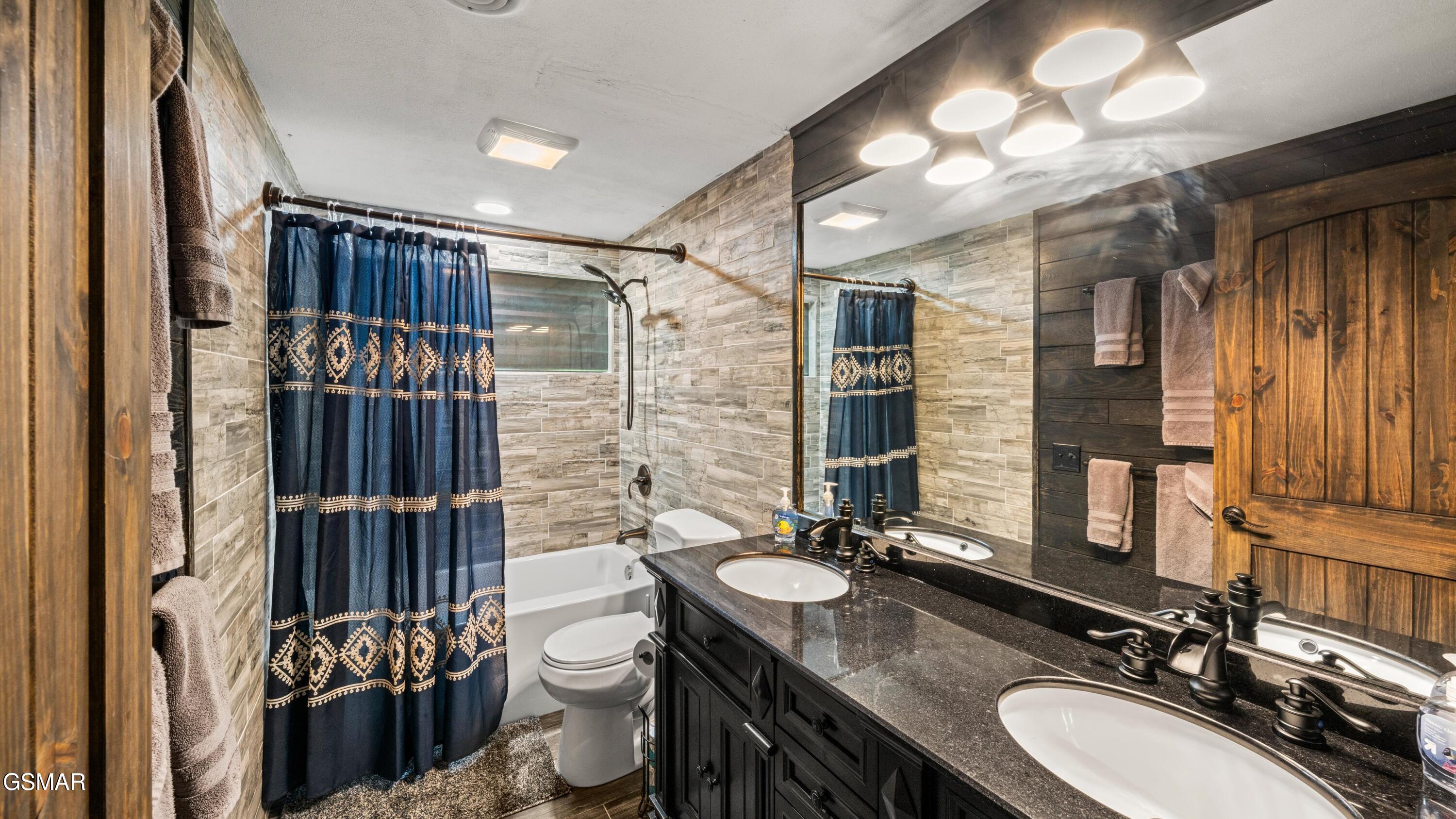 1115/1131 Old Cartertown Road Gatlinburg TN 37738