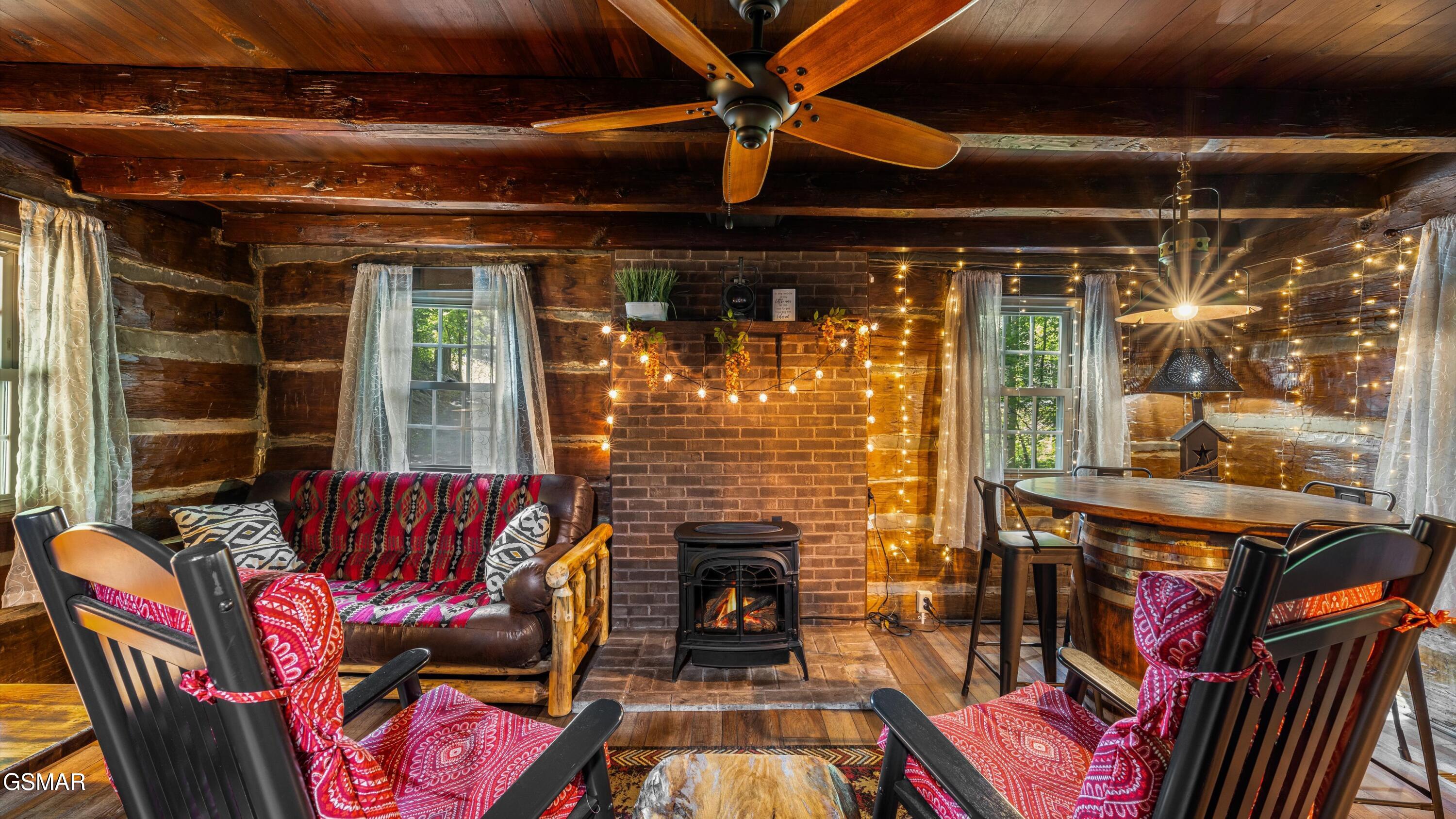 1115/1131 Old Cartertown Road Gatlinburg TN 37738