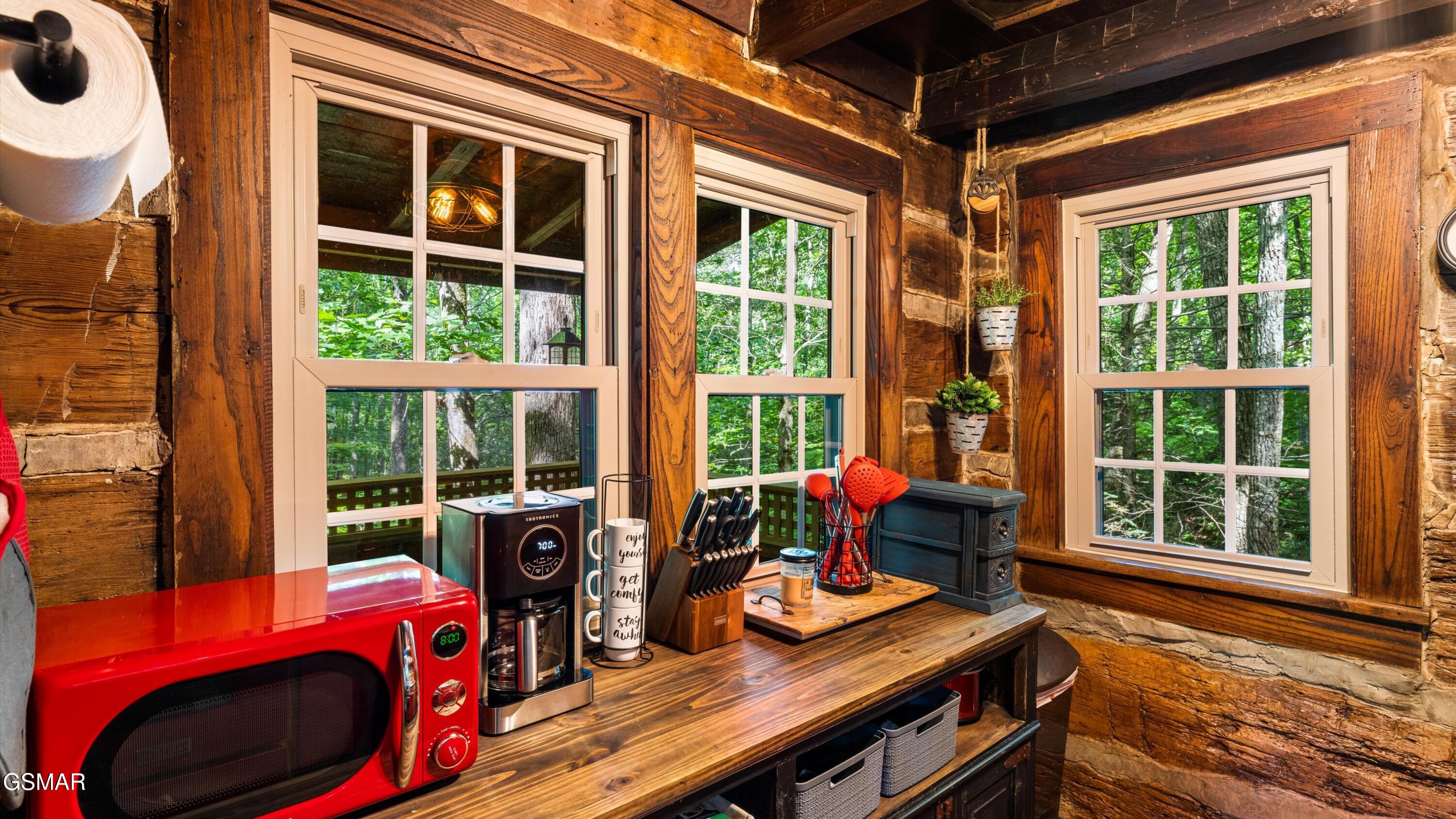 1115/1131 Old Cartertown Road Gatlinburg TN 37738