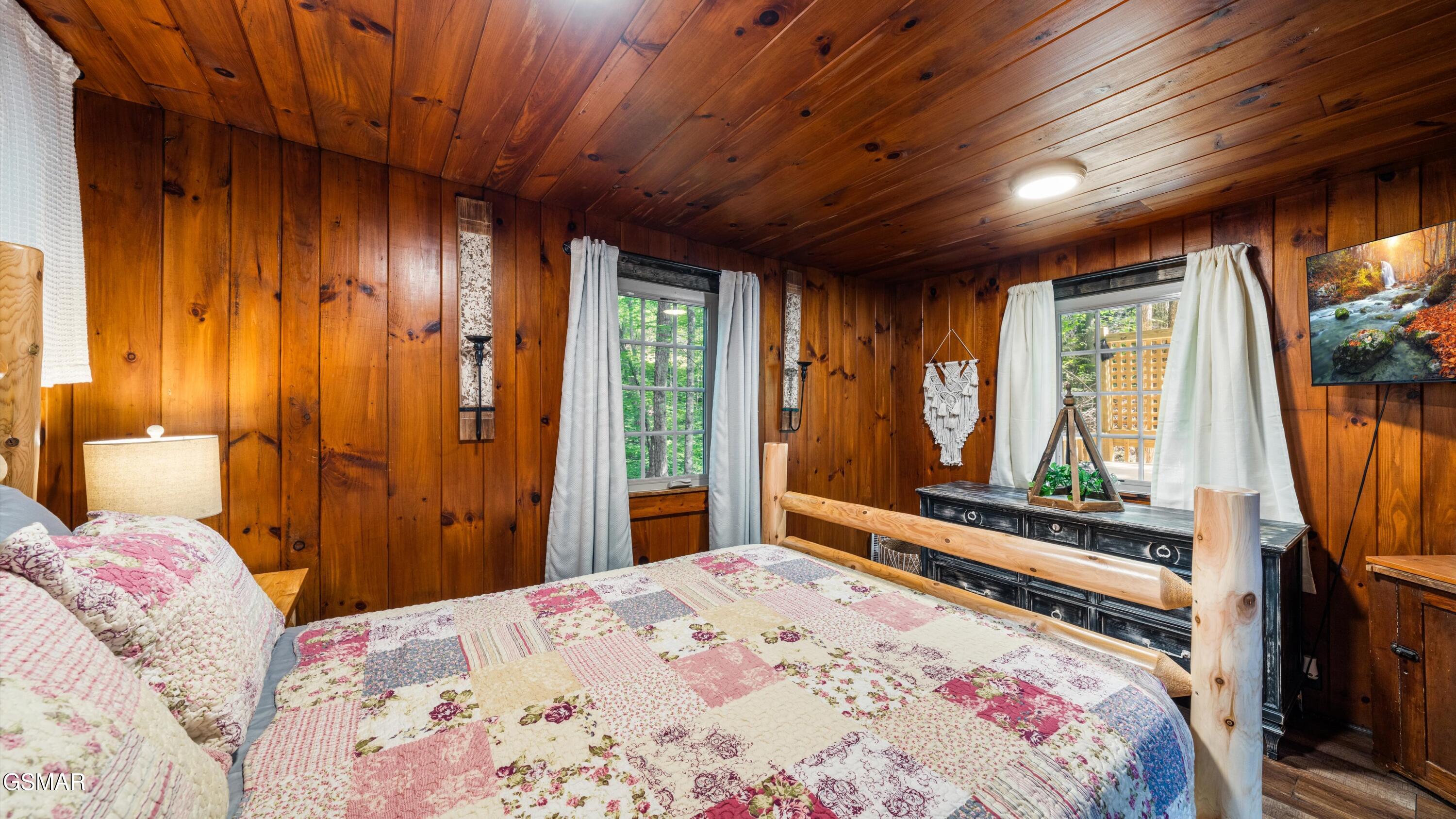 1115/1131 Old Cartertown Road Gatlinburg TN 37738