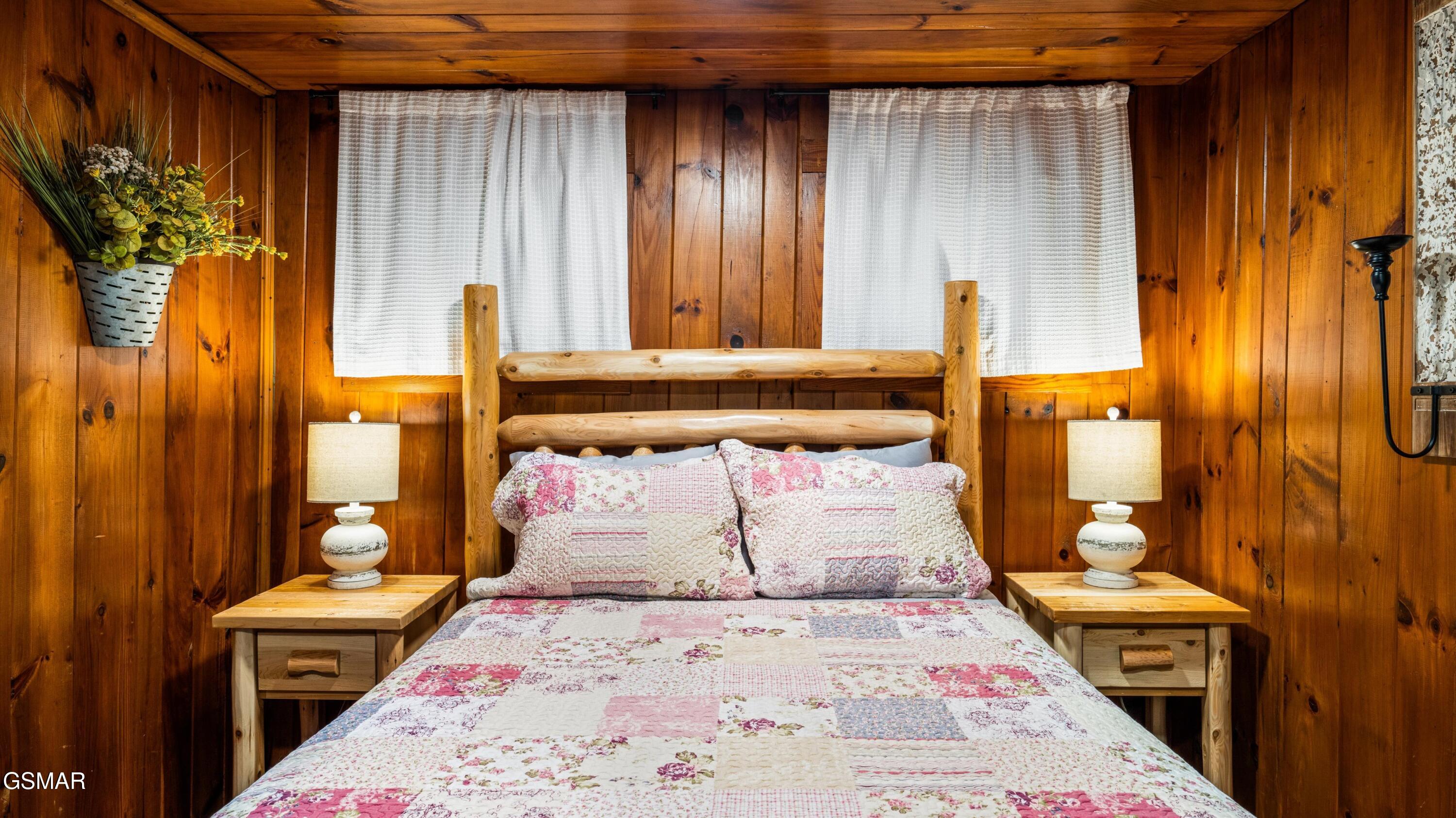 1115/1131 Old Cartertown Road Gatlinburg TN 37738