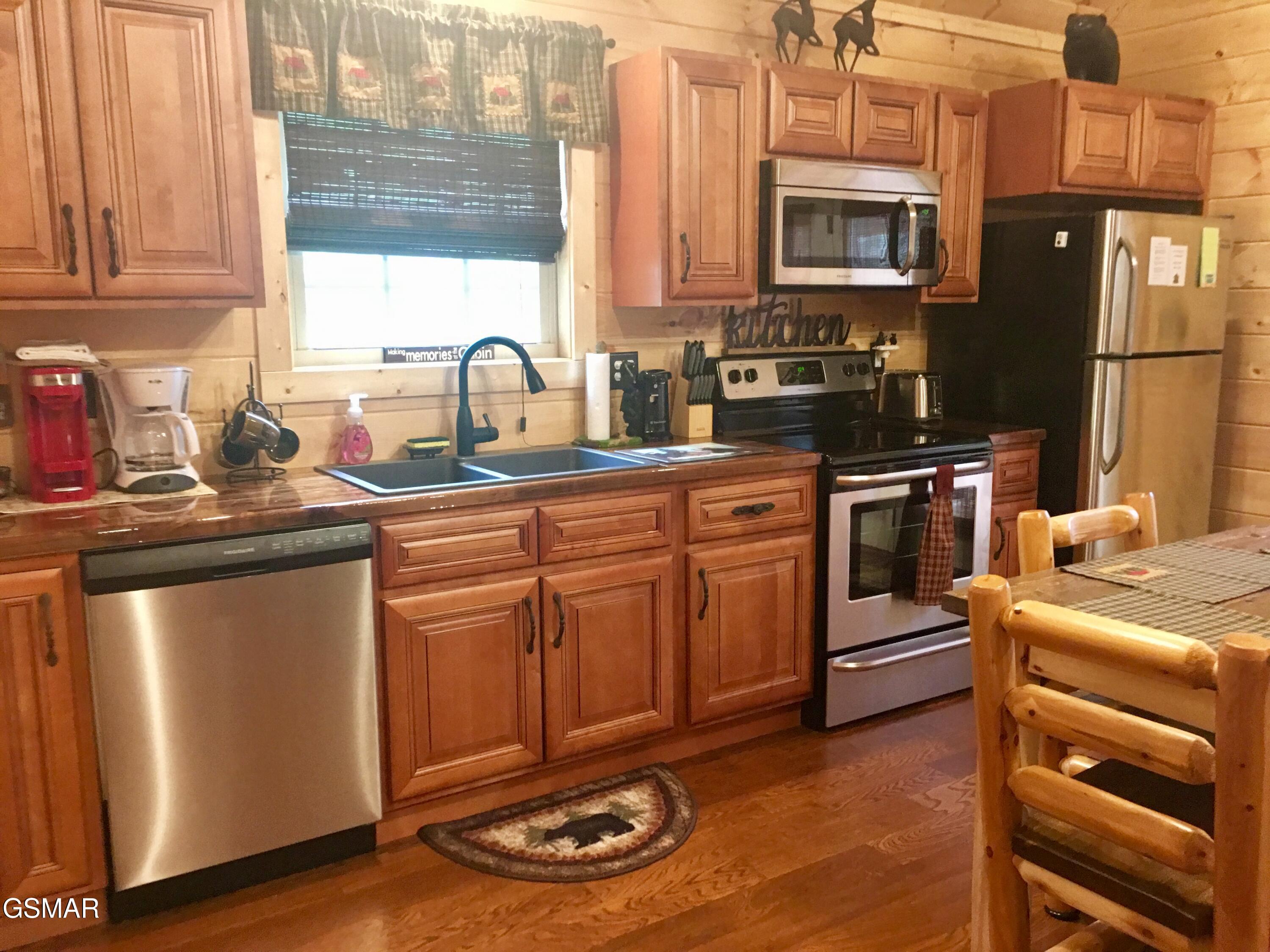 306 N Circle Drive Gatlinburg TN 37738