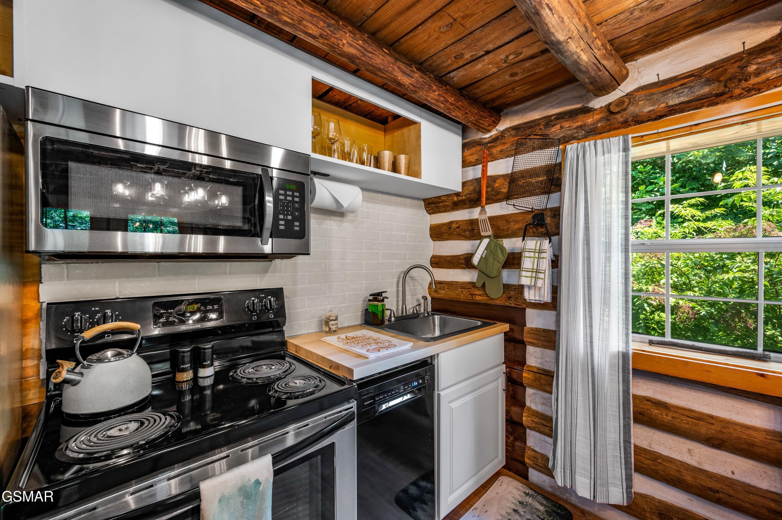 2338 Jims Way Sevierville TN 37876