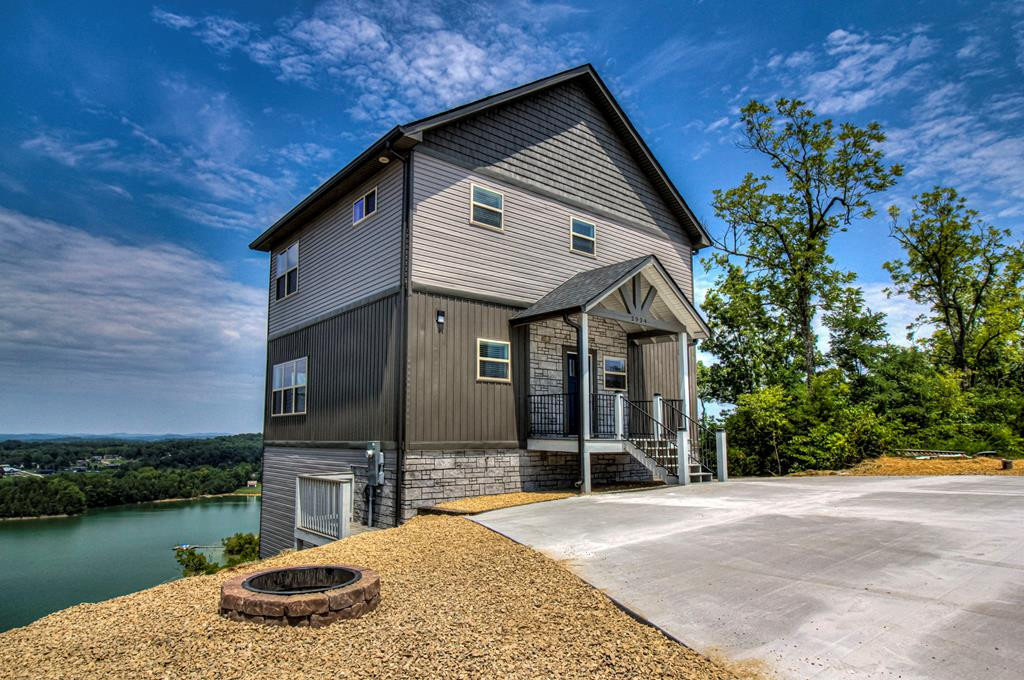 2324 Mary Alice Way Sevierville TN 37876