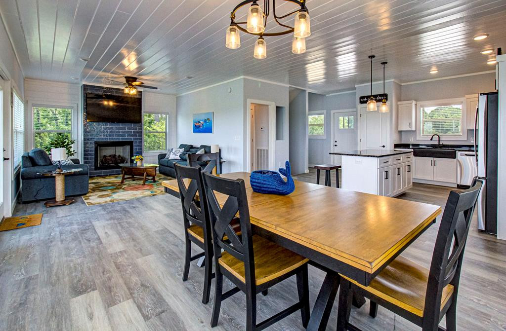 2324 Mary Alice Way Sevierville TN 37876