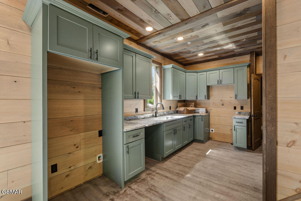 535 Forrest Springs Drive Gatlinburg TN 37738