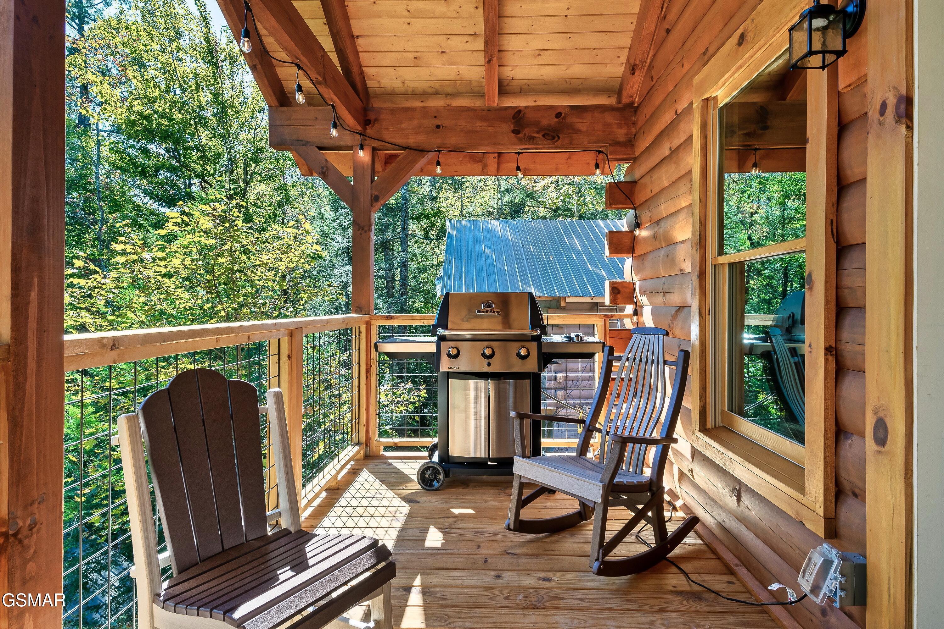1633 Misty Hollow Way Gatlinburg TN 37738