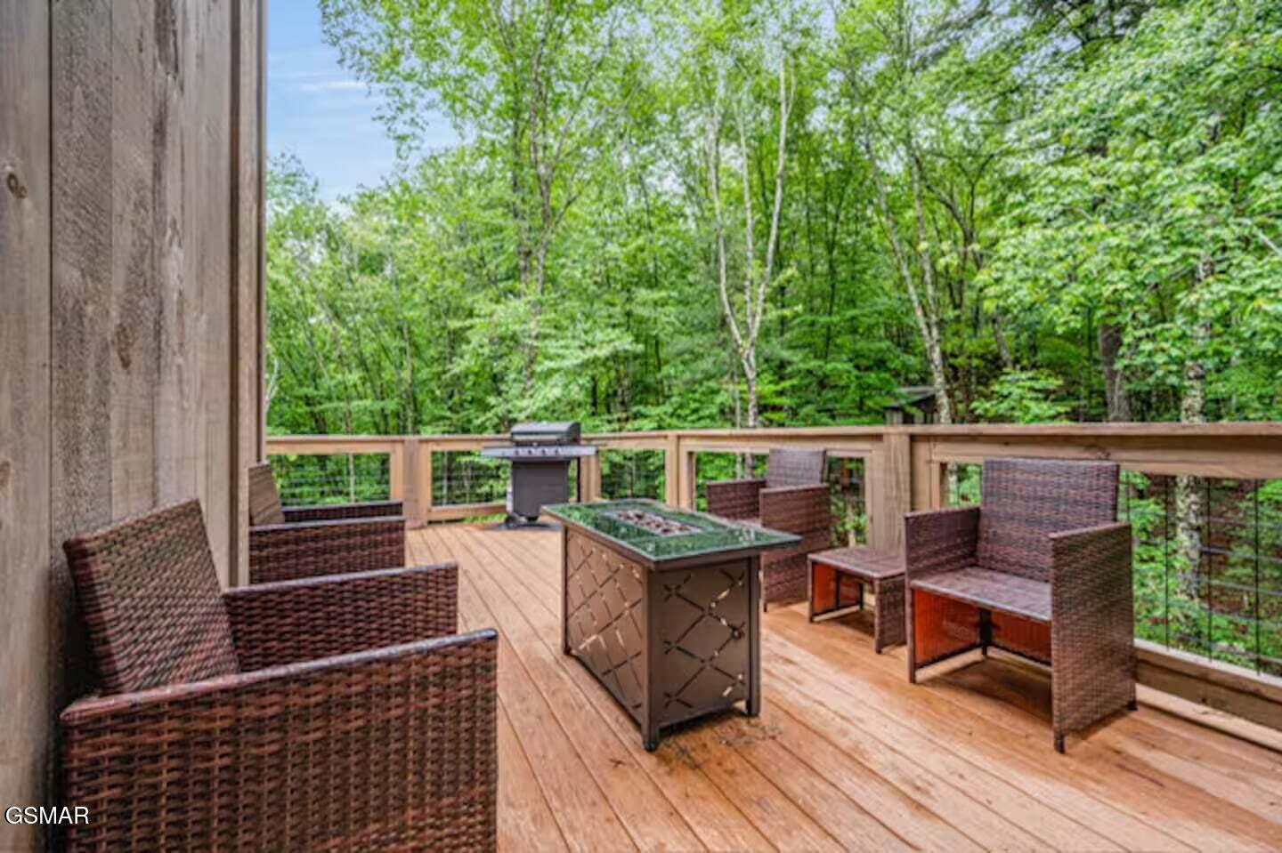 2807 Teaberry Hill Way Sevierville TN 37862