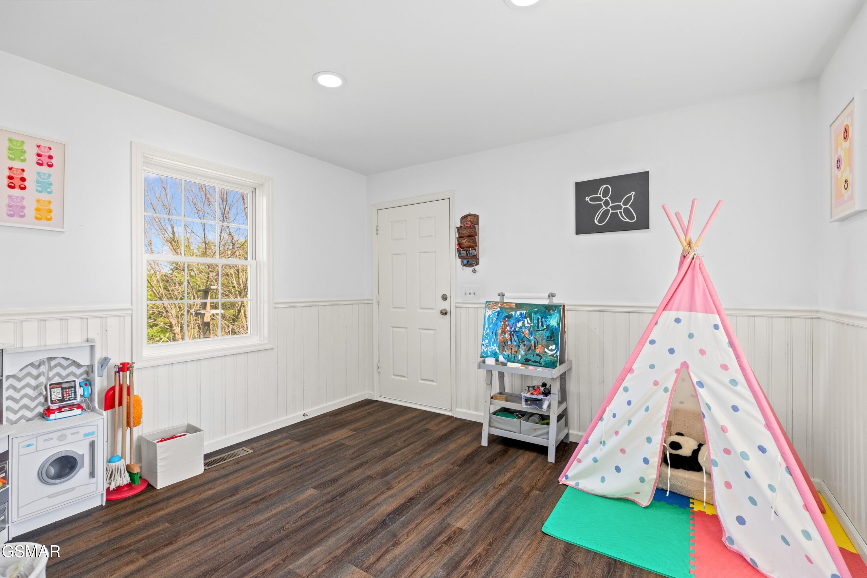 140 Windsong Drive Parrottsville TN 37843