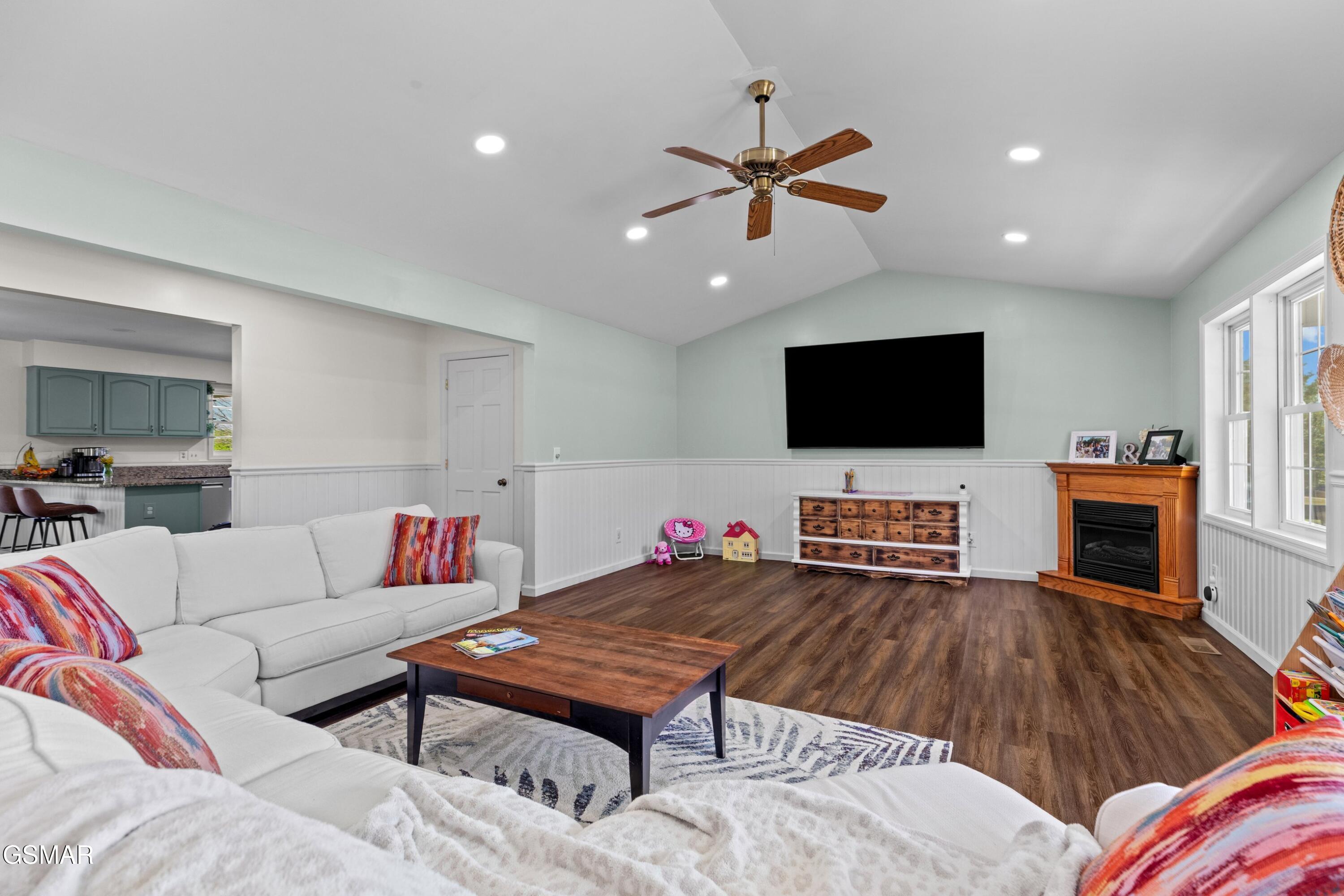 140 Windsong Drive Parrottsville TN 37843