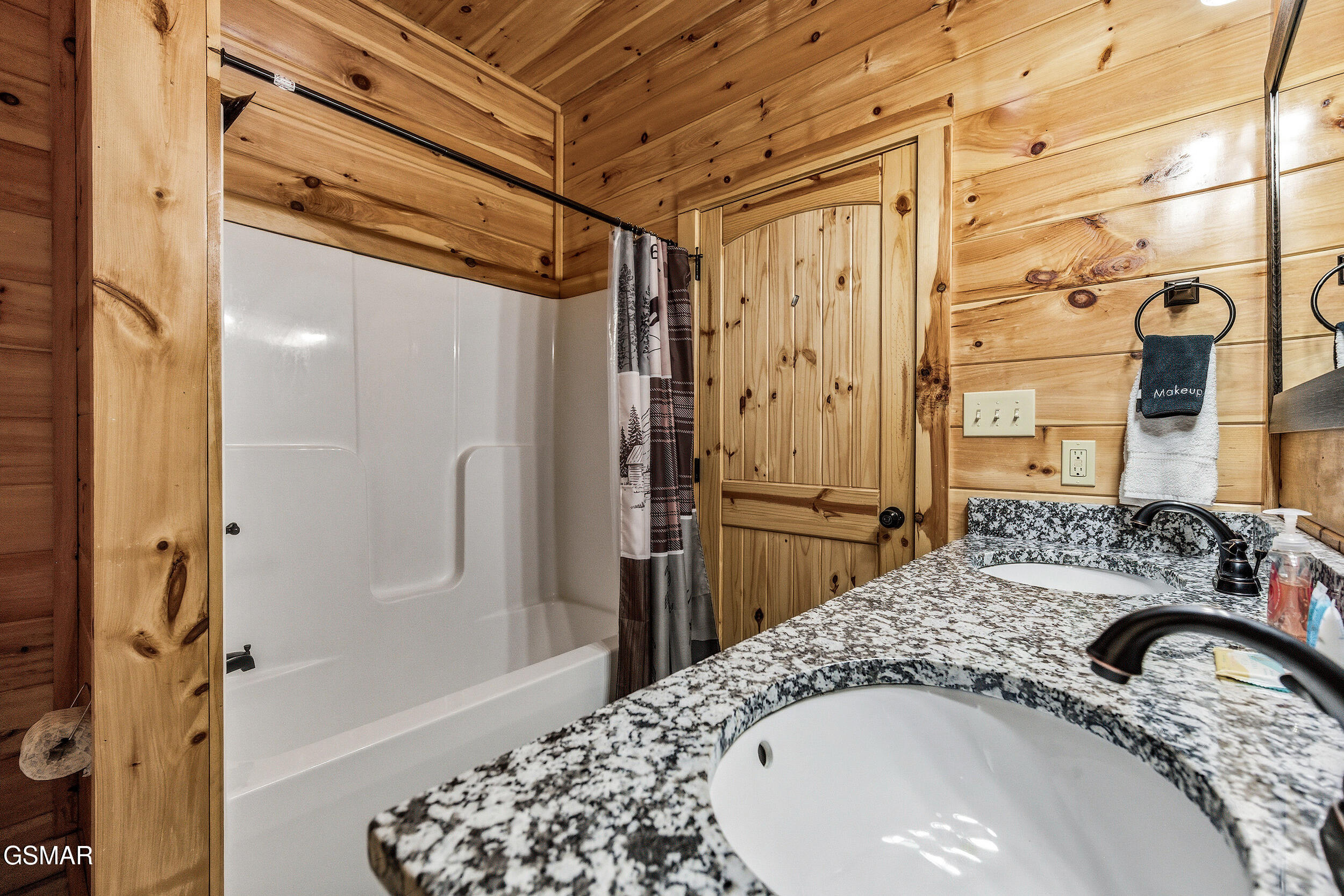 655 Gatlinburg Falls Way Gatlinburg TN 37738