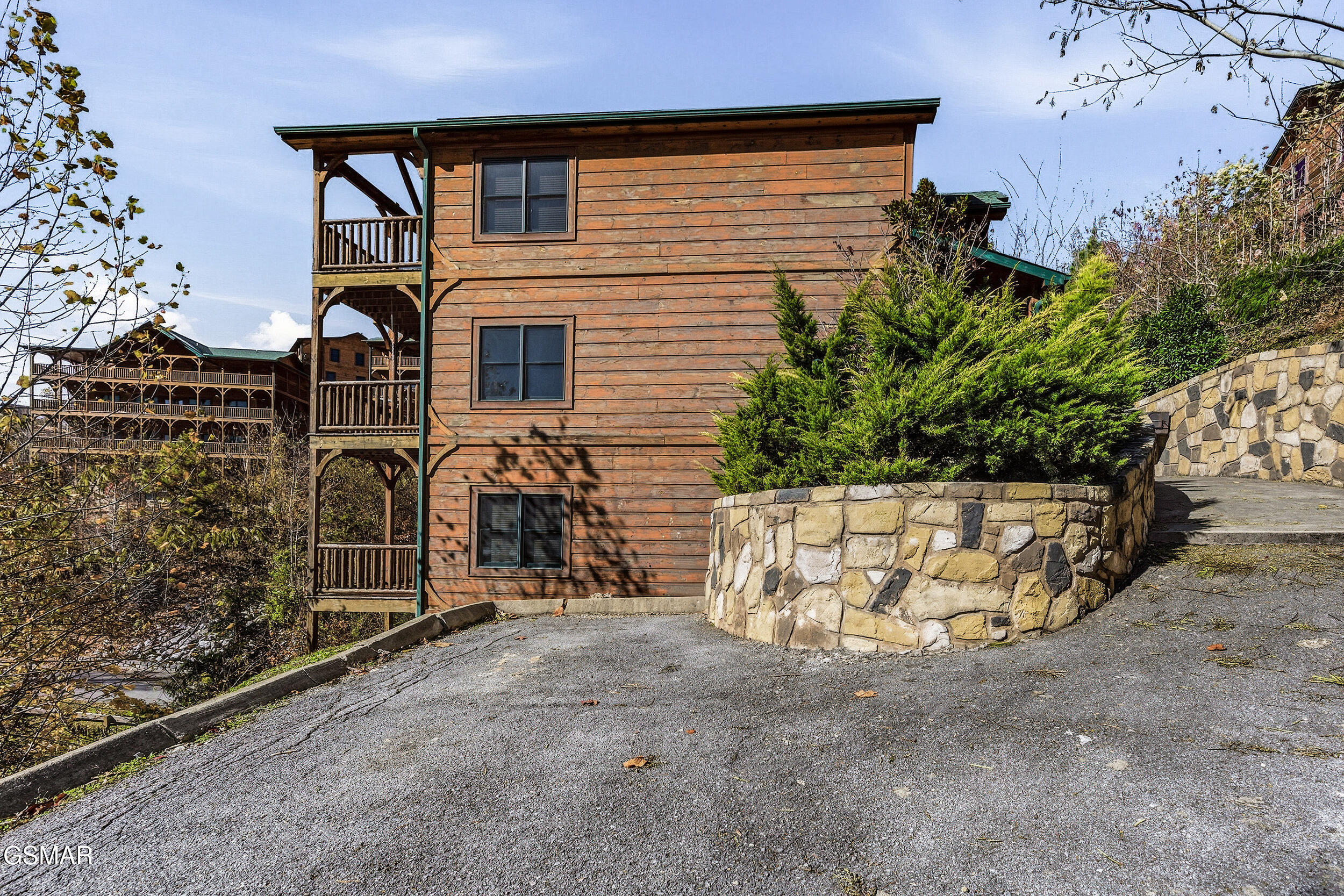 655 Gatlinburg Falls Way Gatlinburg TN 37738