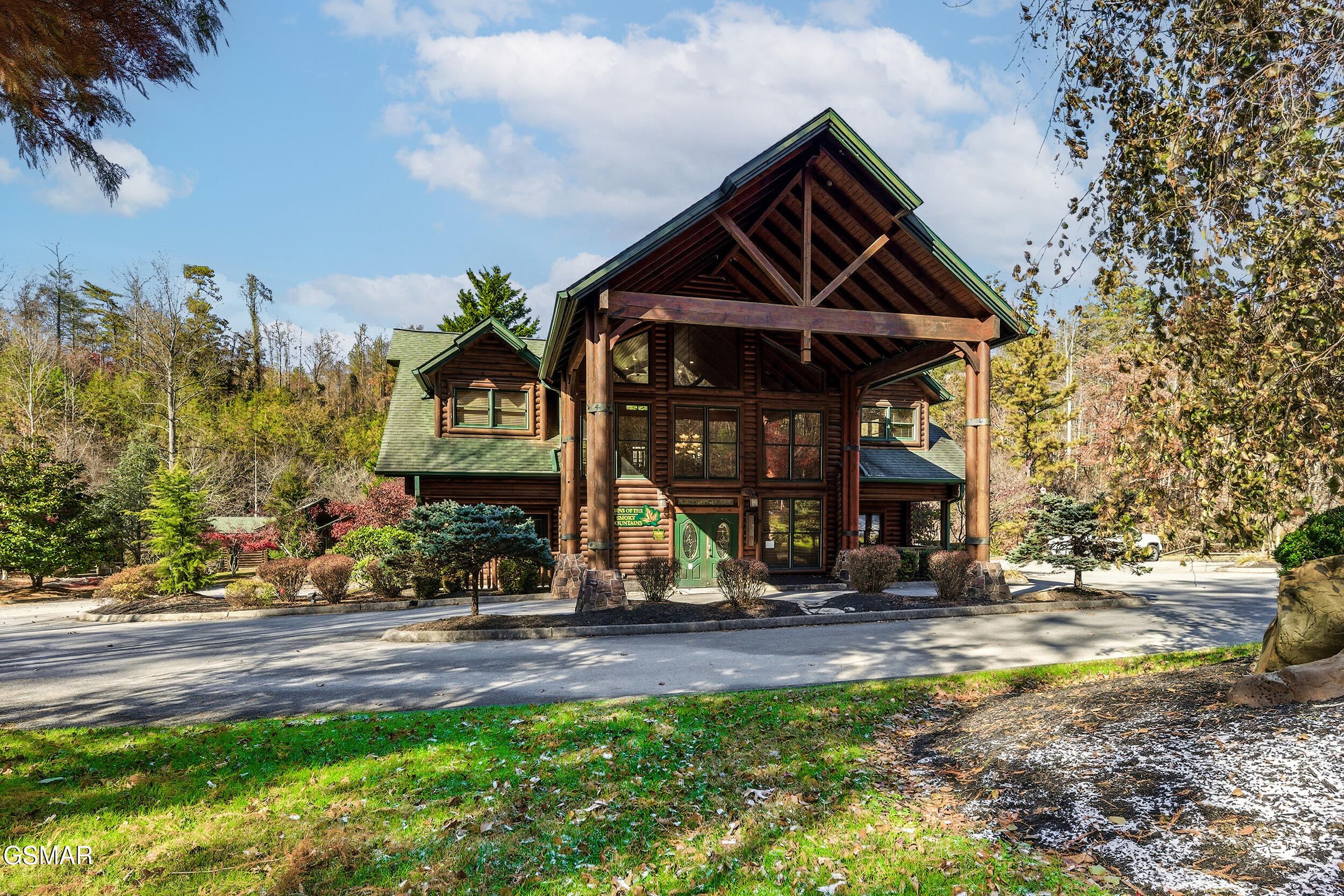 655 Gatlinburg Falls Way Gatlinburg TN 37738