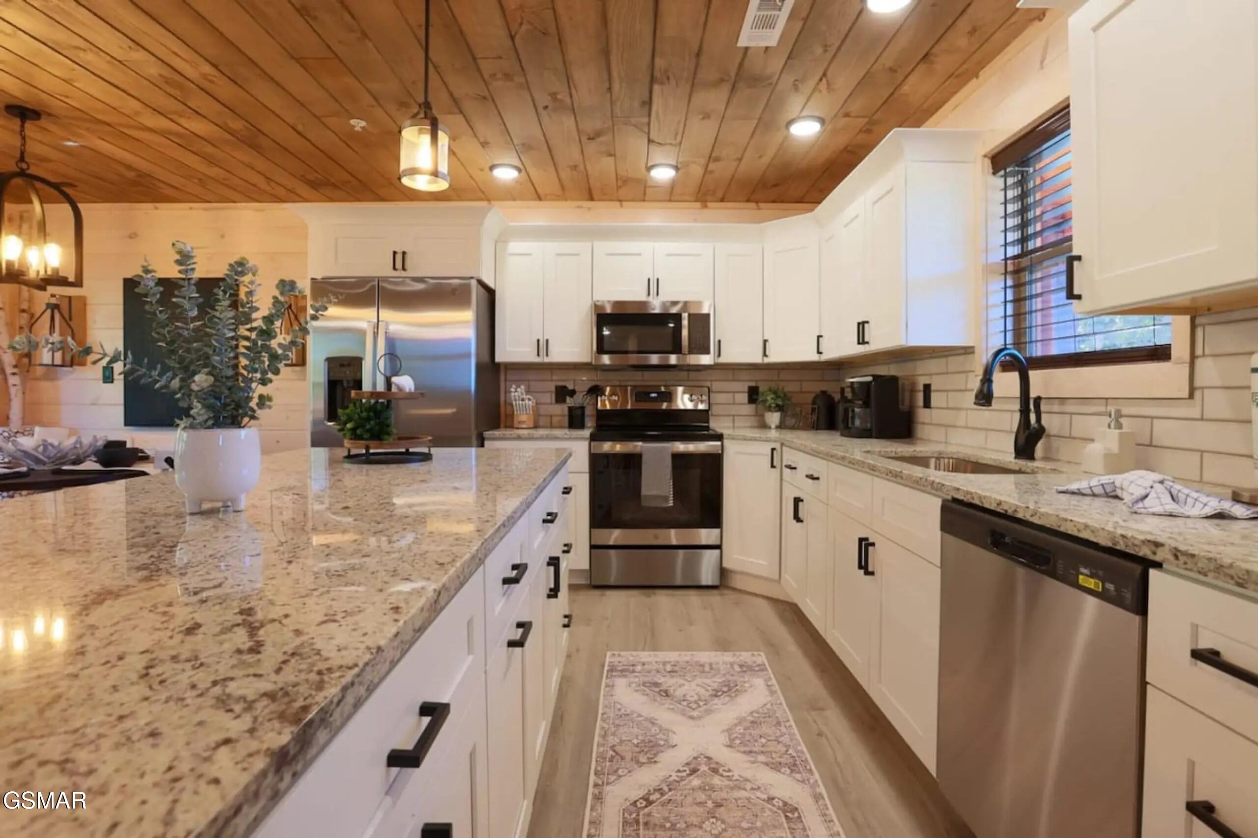 1802 Stone Wood Way Pigeon Forge TN 37862