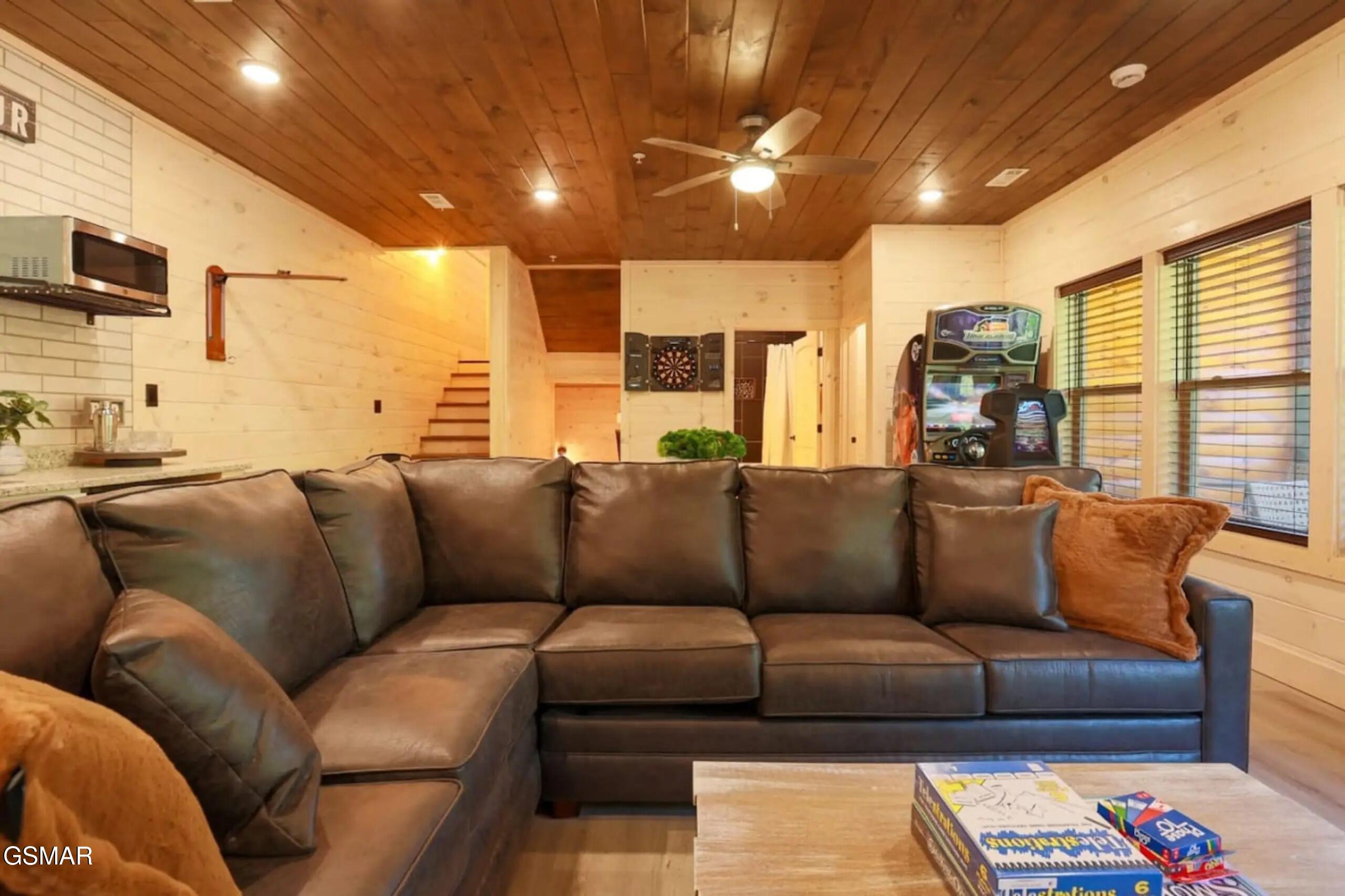 1802 Stone Wood Way Pigeon Forge TN 37862