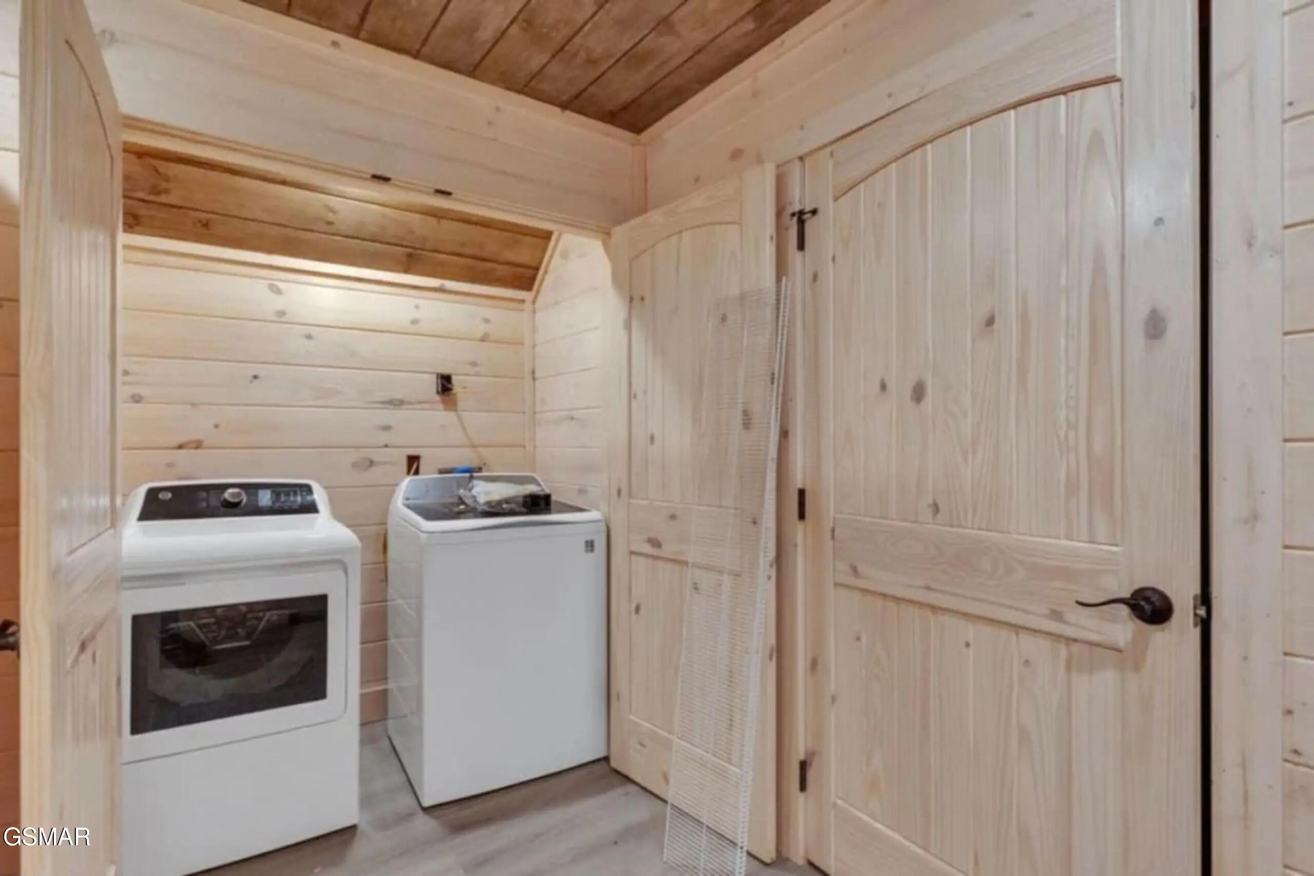 1802 Stone Wood Way Pigeon Forge TN 37862