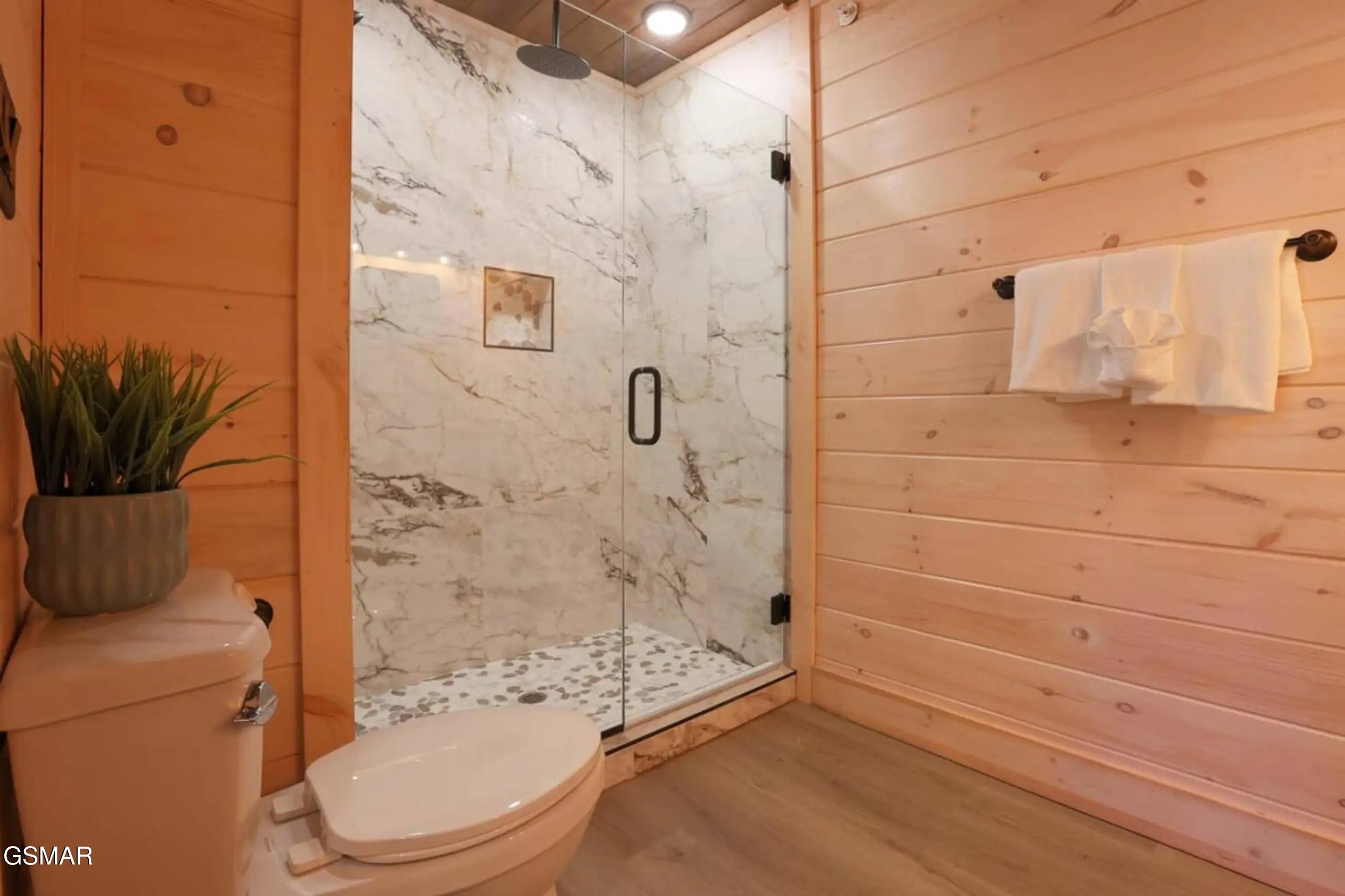 1802 Stone Wood Way Pigeon Forge TN 37862
