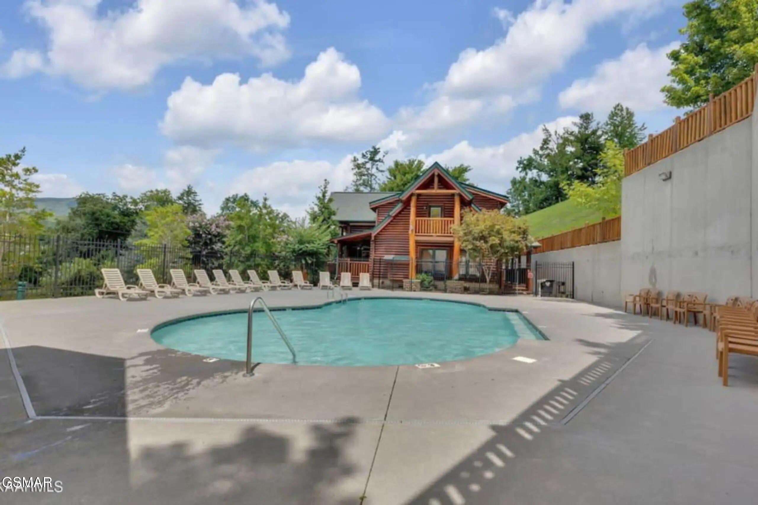 1802 Stone Wood Way Pigeon Forge TN 37862