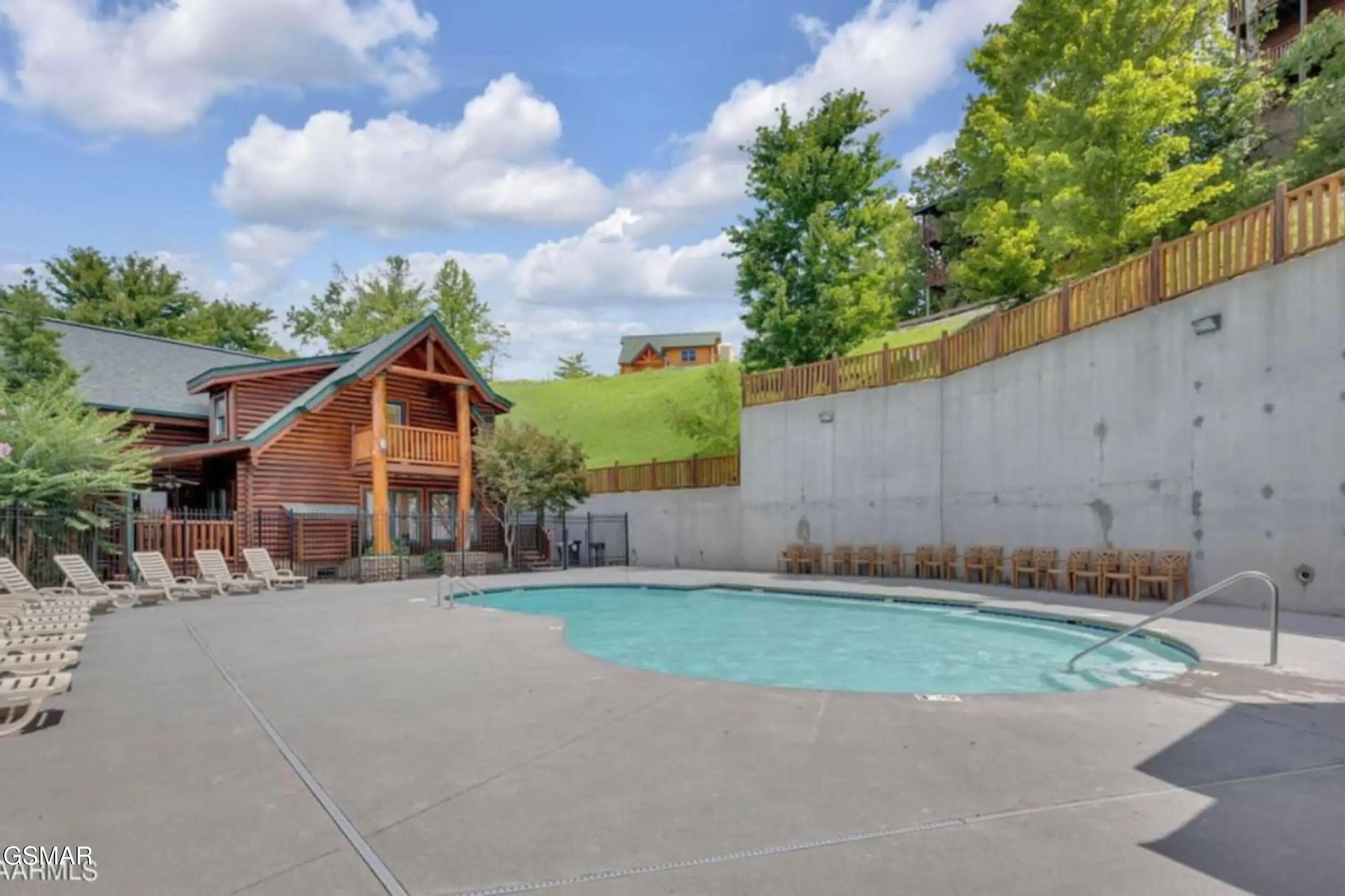 1802 Stone Wood Way Pigeon Forge TN 37862