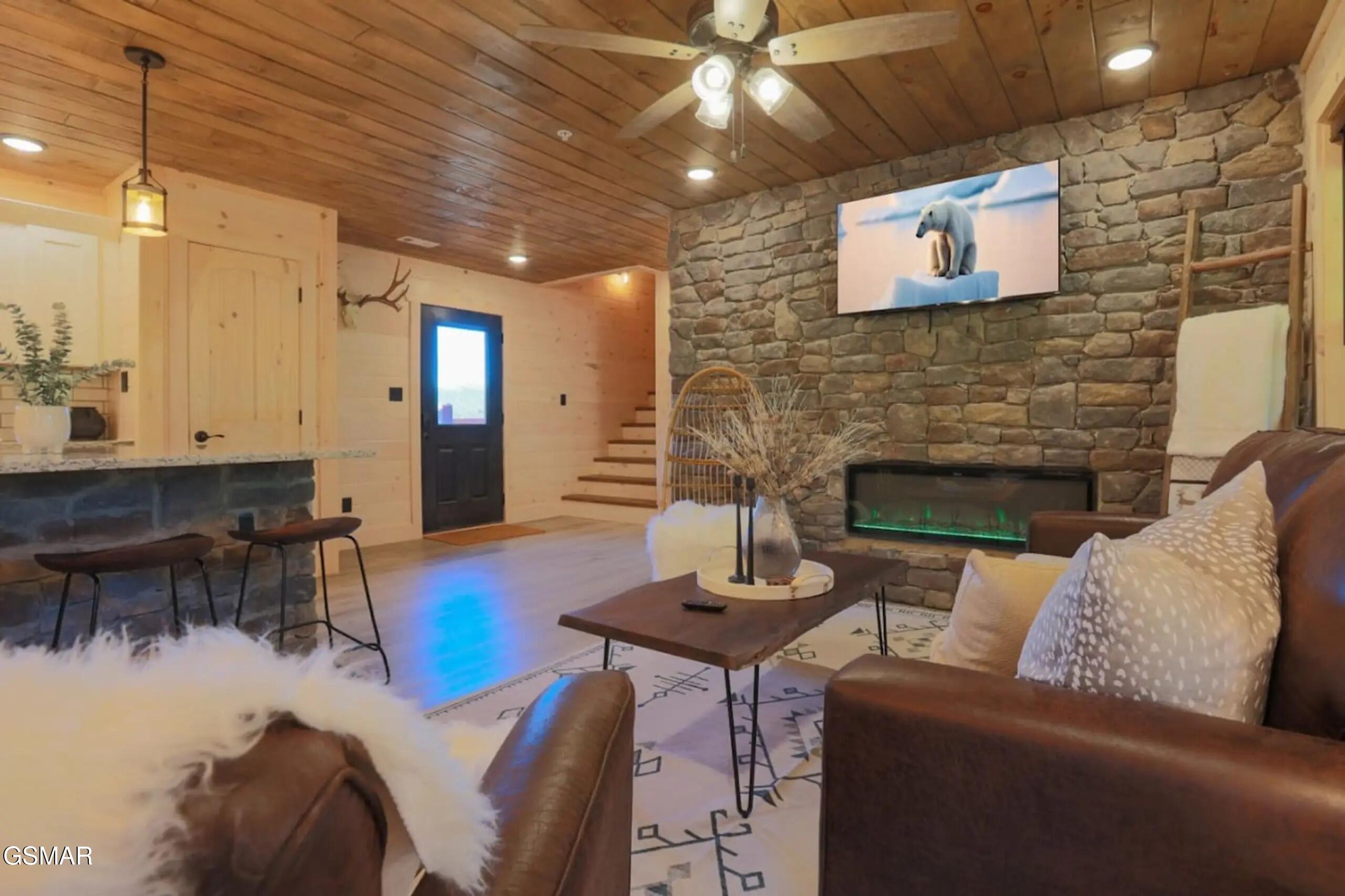 1802 Stone Wood Way Pigeon Forge TN 37862