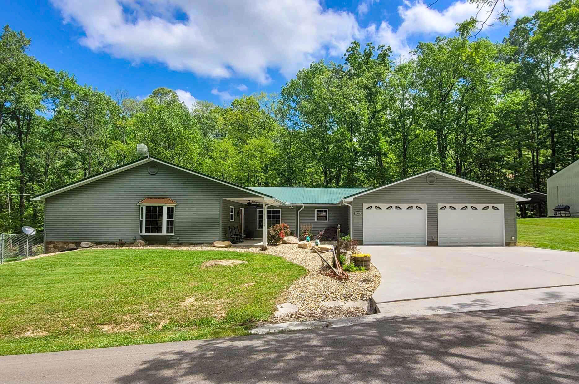 2954 Peacock Lane Dandridge TN 37725