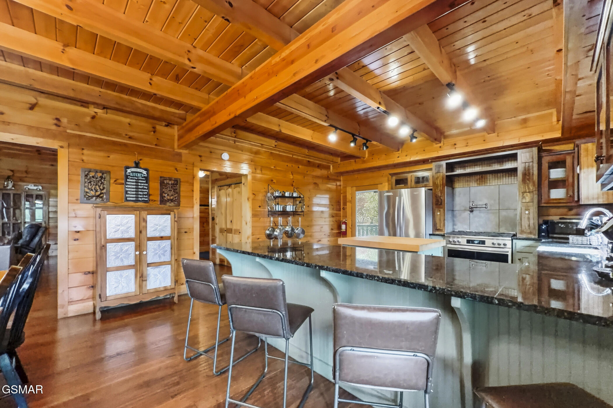 2906 Quiet Oak Way Pigeon Forge TN 37863