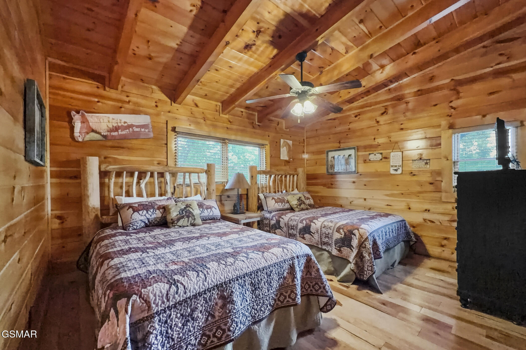 2906 Quiet Oak Way Pigeon Forge TN 37863