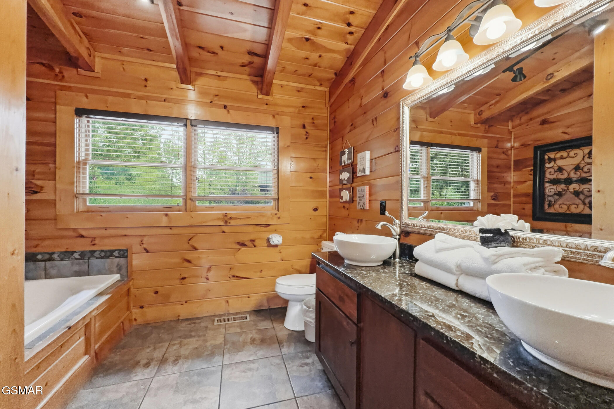2906 Quiet Oak Way Pigeon Forge TN 37863