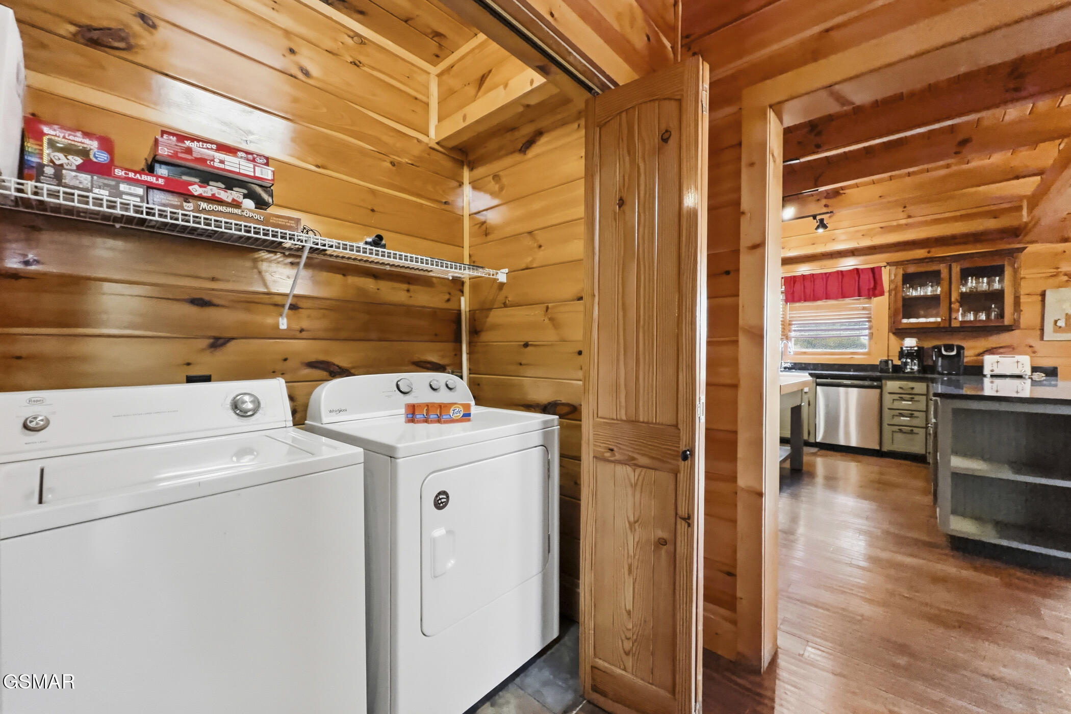 2906 Quiet Oak Way Pigeon Forge TN 37863