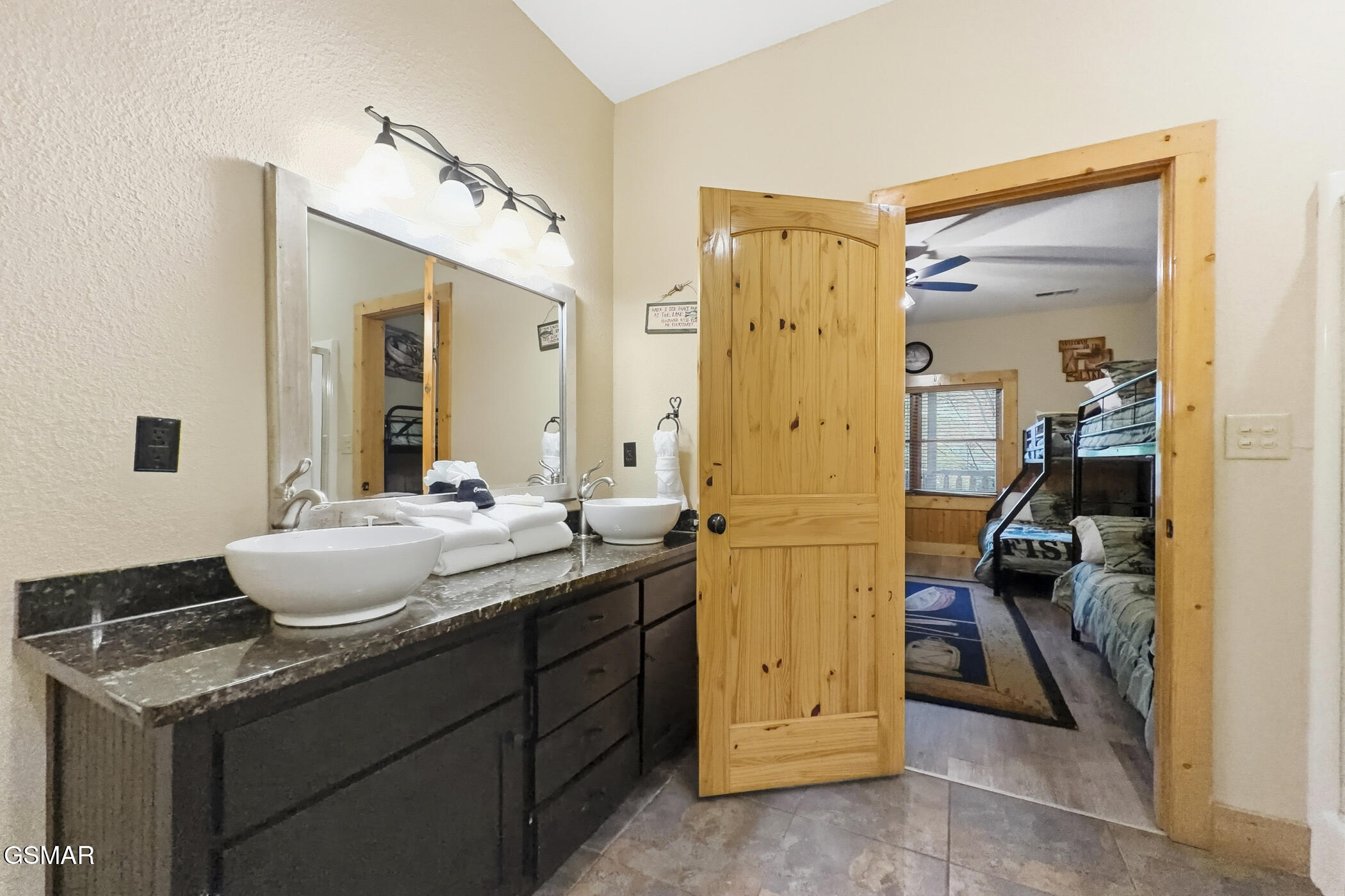 2906 Quiet Oak Way Pigeon Forge TN 37863