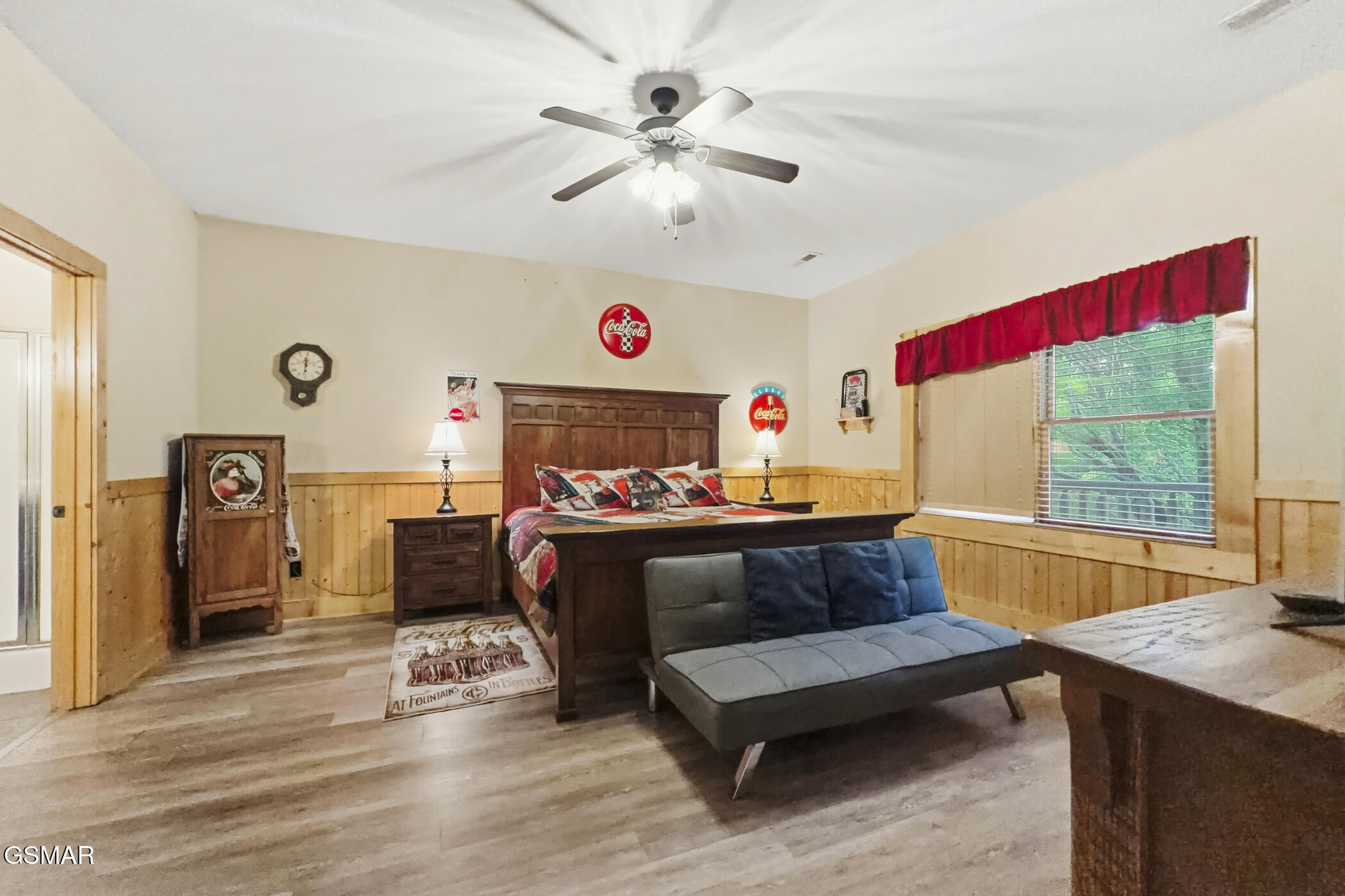 2906 Quiet Oak Way Pigeon Forge TN 37863