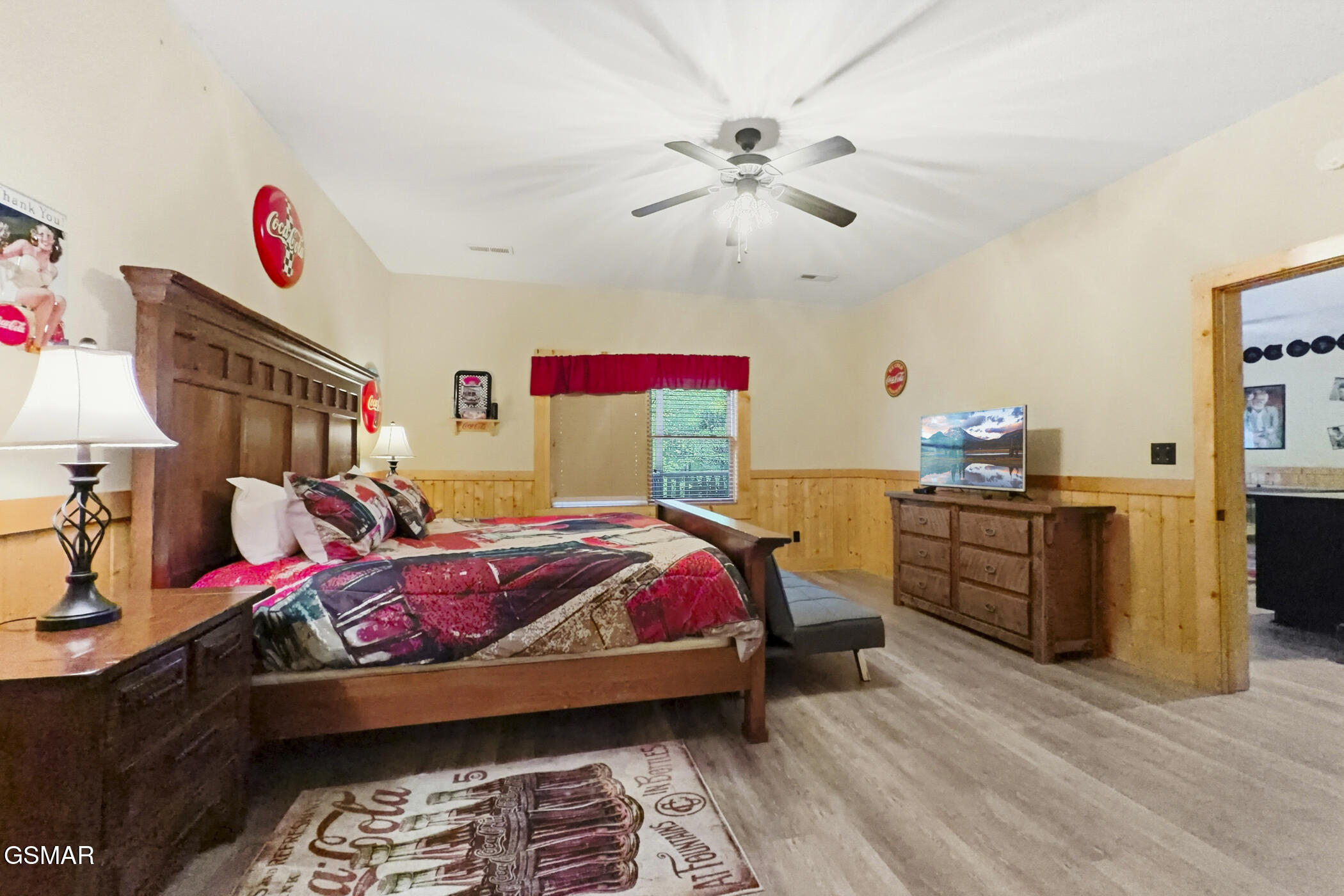 2906 Quiet Oak Way Pigeon Forge TN 37863