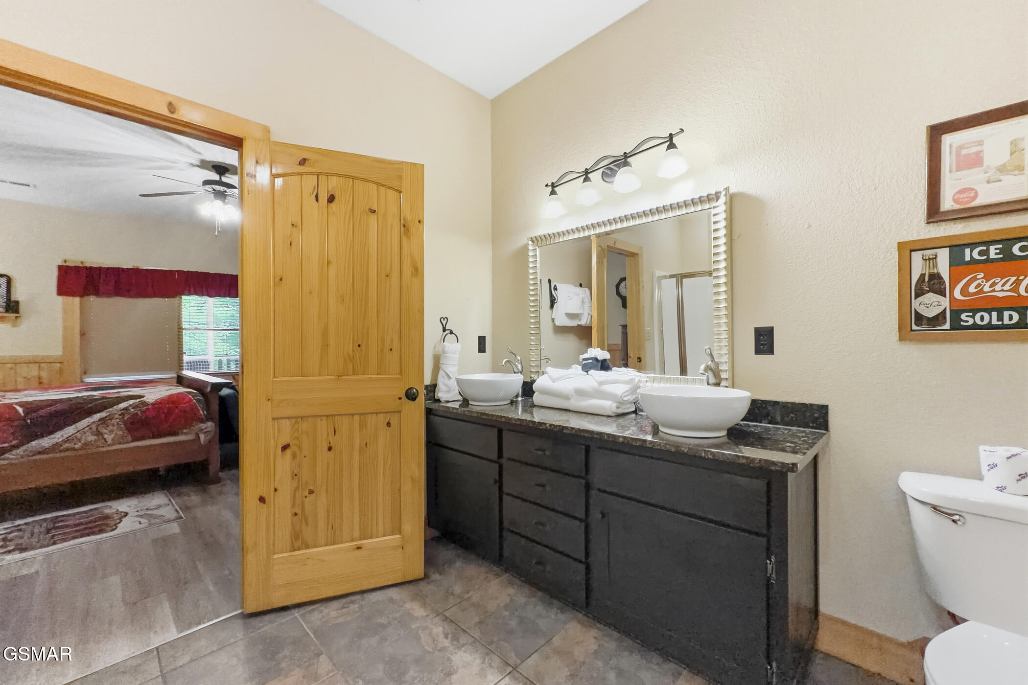 2906 Quiet Oak Way Pigeon Forge TN 37863