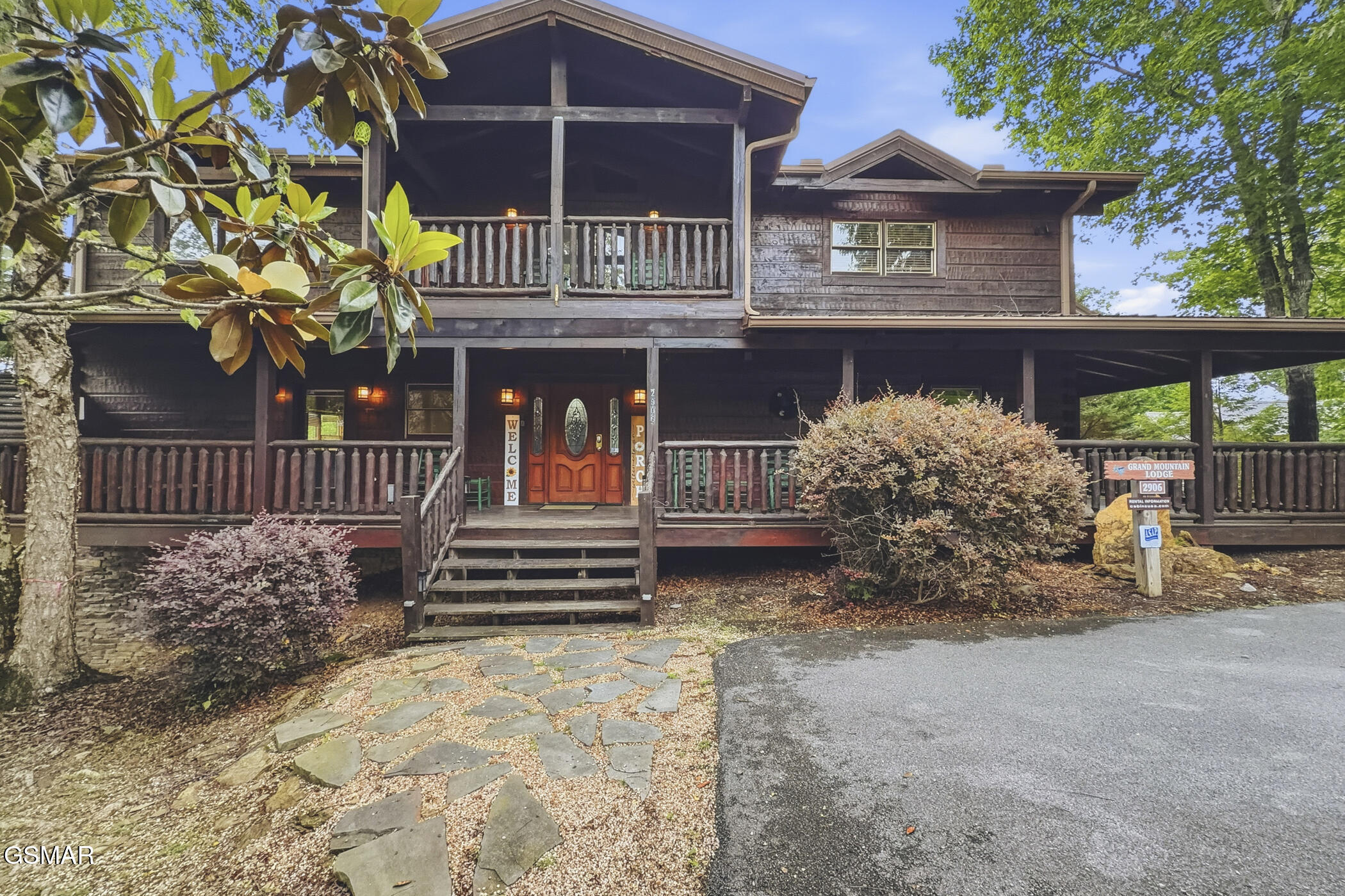 2906 Quiet Oak Way Pigeon Forge TN 37863