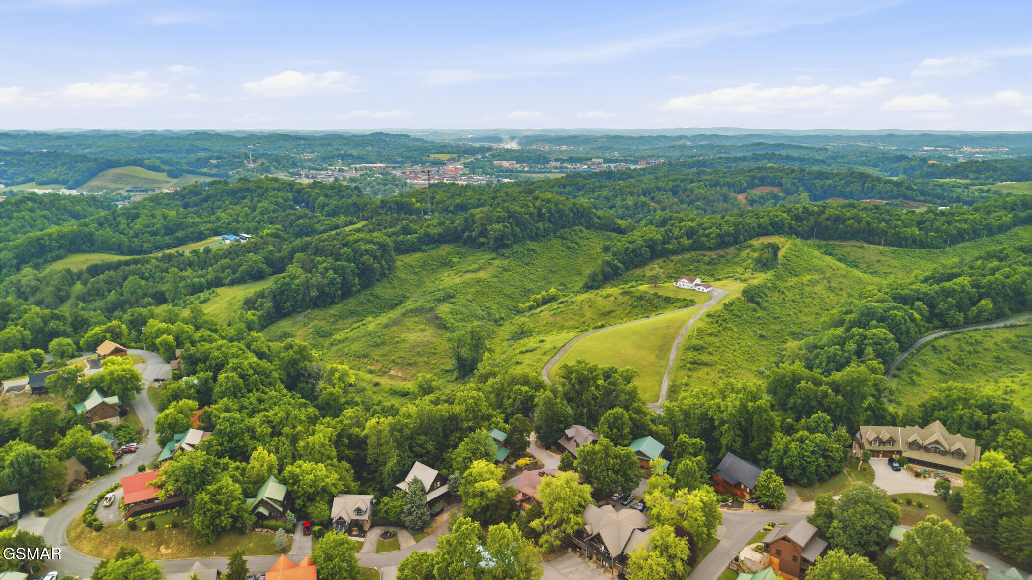 2906 Quiet Oak Way Pigeon Forge TN 37863