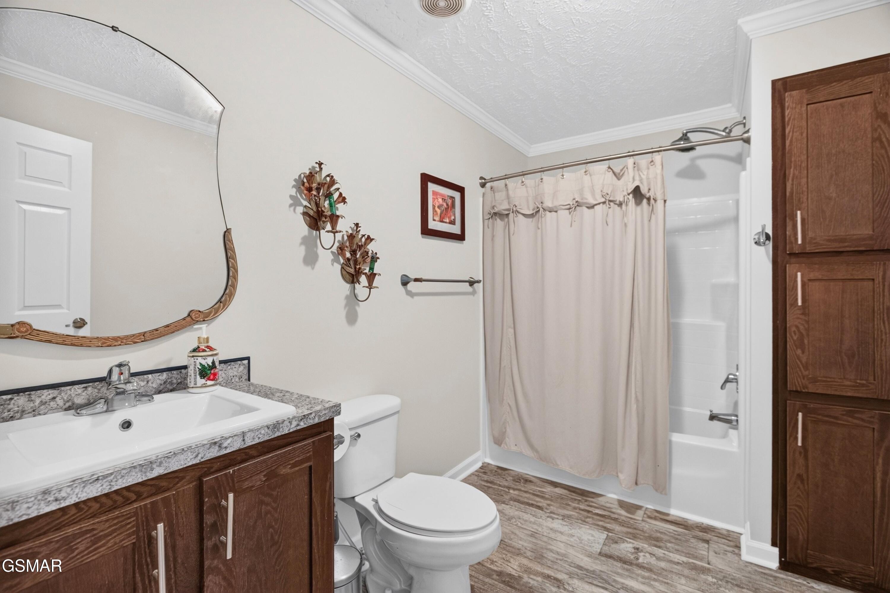 2249 Binginham Island Sevierville TN 37876
